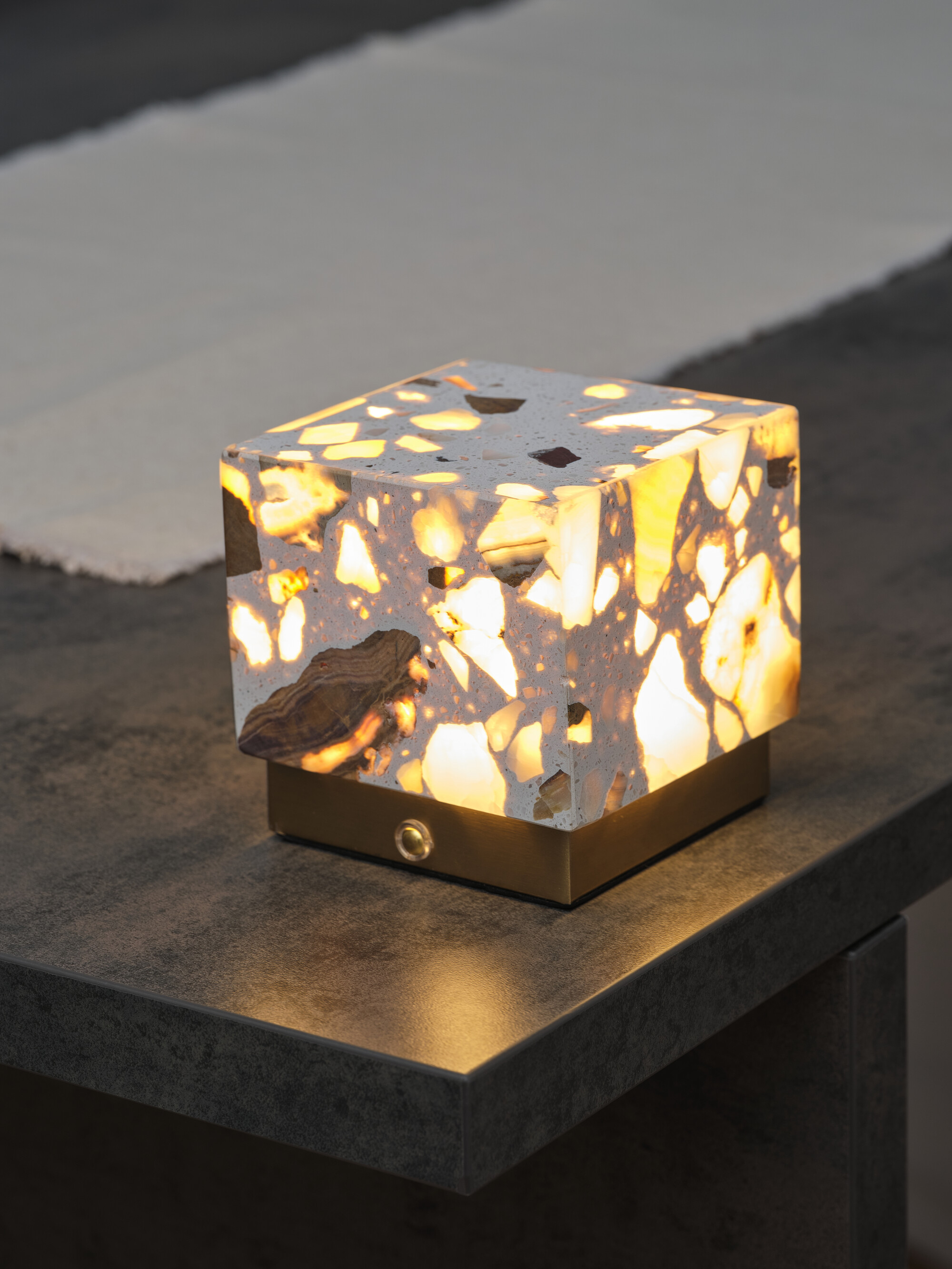 Osram DECOR Gleam Akku-Tischleuchte, weiß