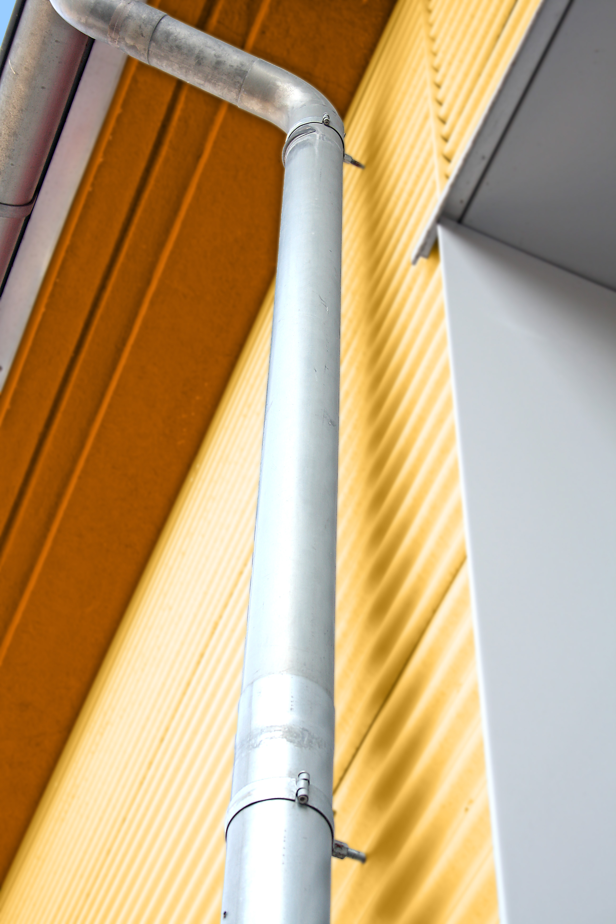 Sarei Fallrohr Alu-anthrazit, DN 60 x 2,0 m lang Sarei Fallrohr Alu-anthrazit, DN 60 x 2,0 m lang