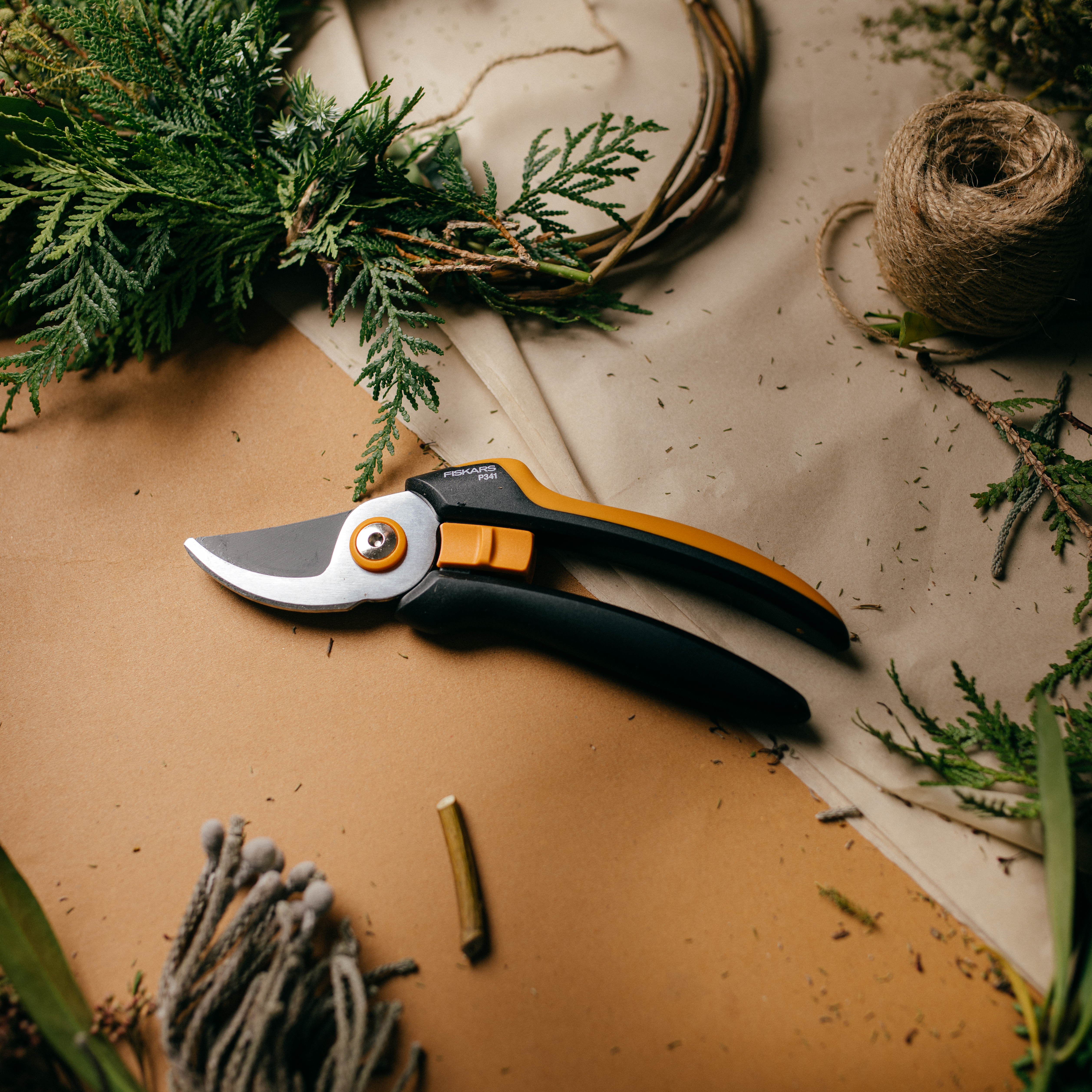 Fiskars Solid™ L Bypass-Gartenschere , P341