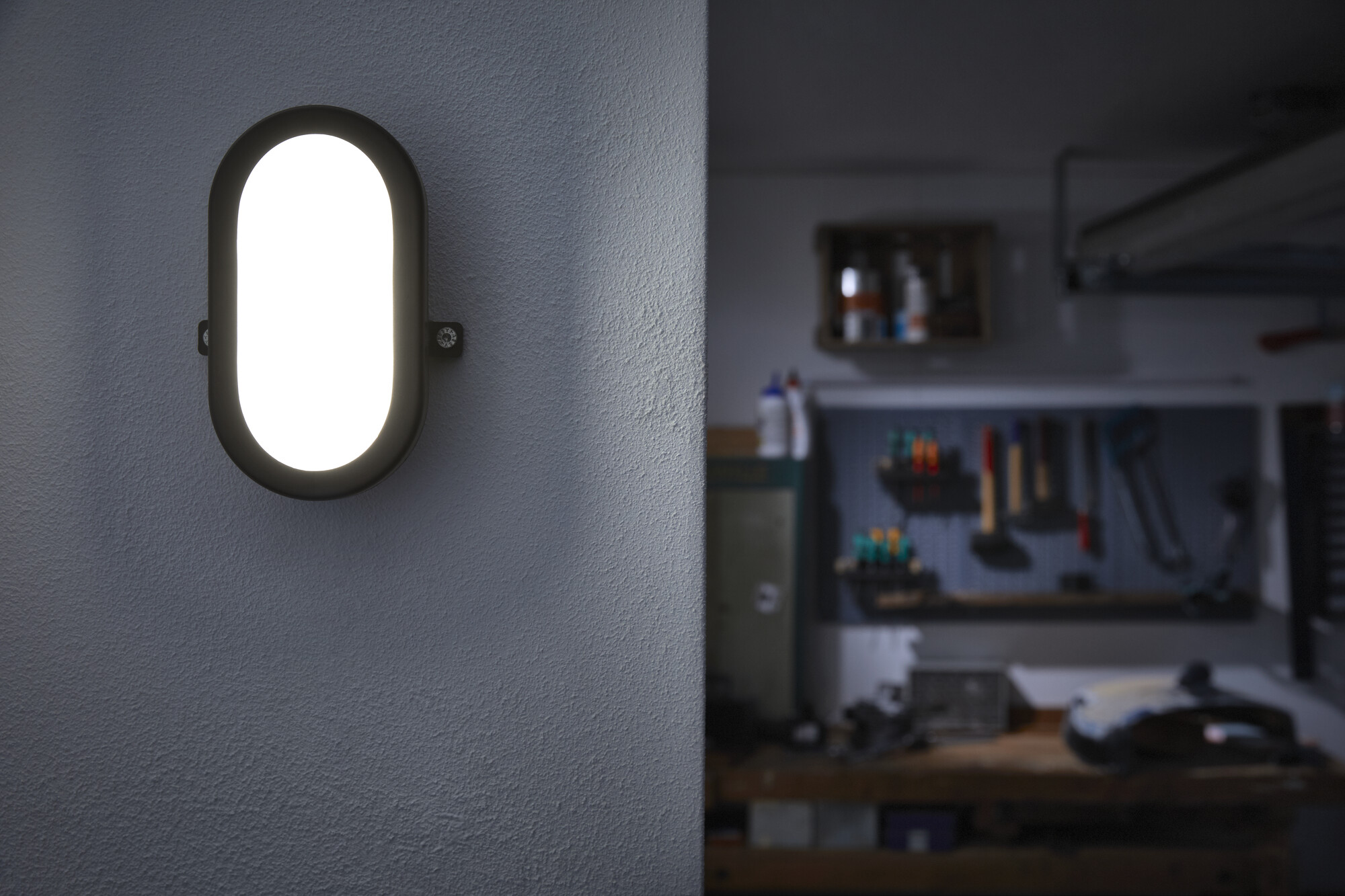 LEDVANCE Deckenleuchte LED Bulkhead, 11W, 4000K White LEDVANCE Deckenleuchte LED Bulkhead, 11W, 4000K White