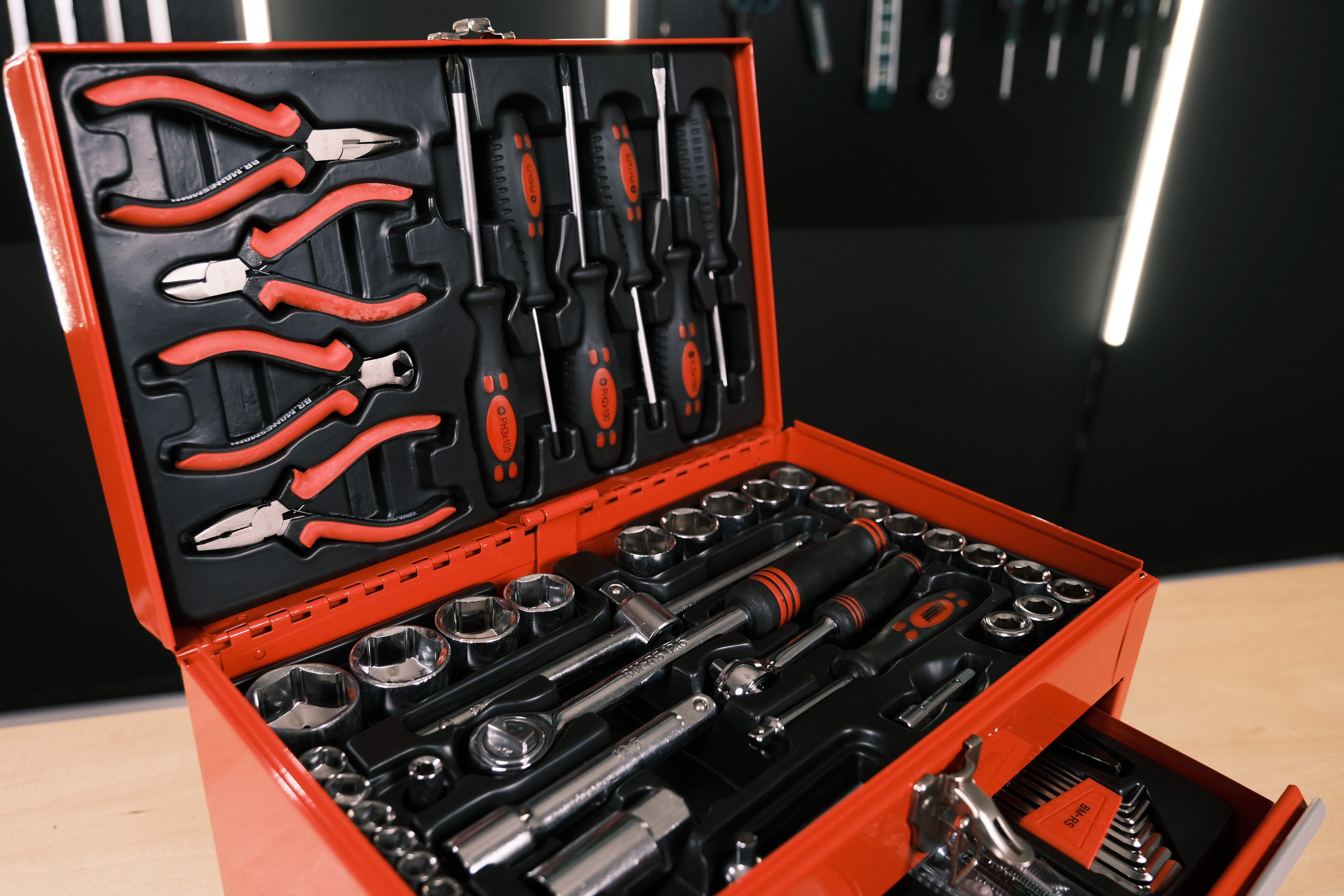 M29066_7 Mannesmann Werkstattbox bestückt