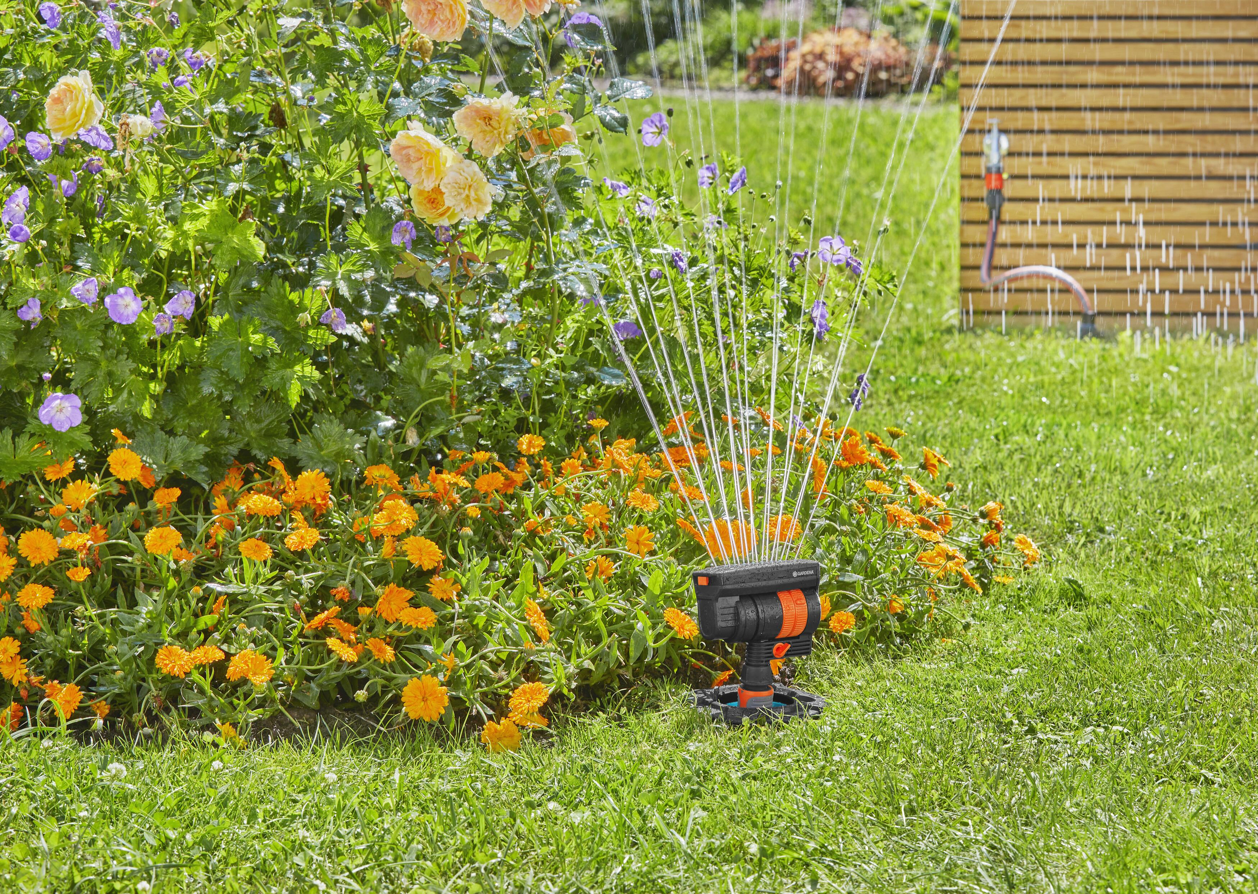 Gardena Sprinklersystem Start-Set Pipeline mit Viereckregner Gardena Sprinklersystem Start-Set Pipeline mit Viereckregner