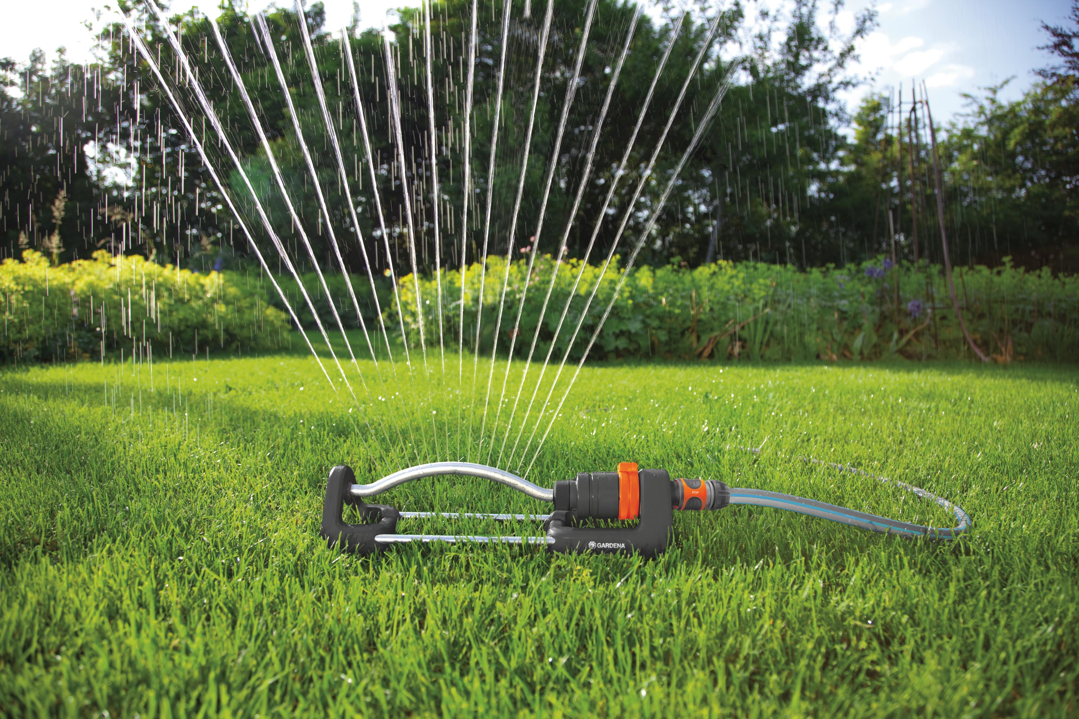 GA120-0496 Gardena Viereckregner Aqua S