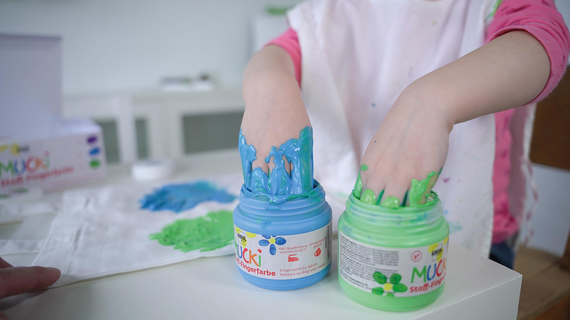 Kreul Stoff-Fingerfarbe Mucki 6er-Set, 150 ml Kreul Stoff-Fingerfarbe Mucki 6er-Set, 150 ml