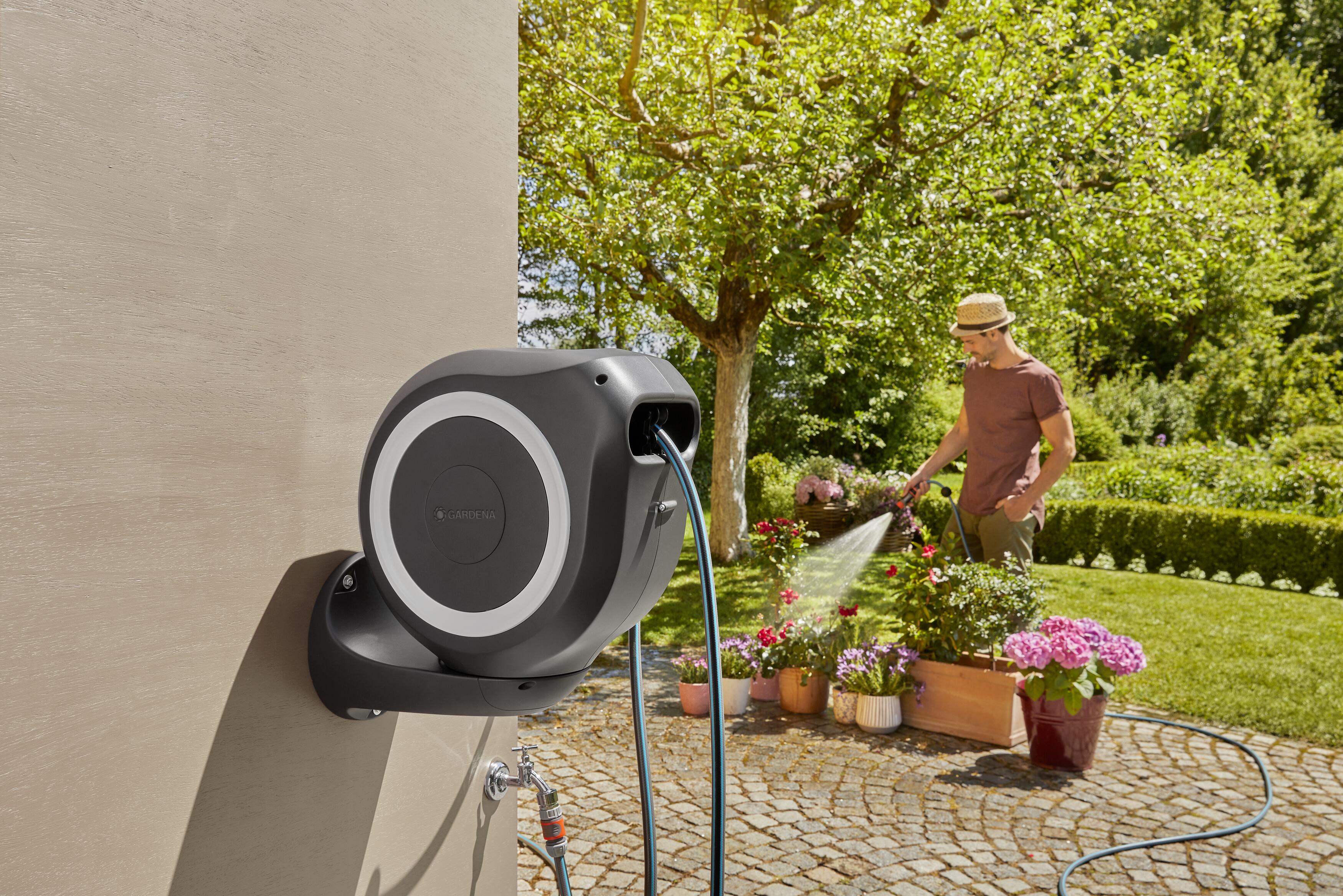 MT-754701 Gardena Wand-Schlauchbox Rollup M, weiß, 20m