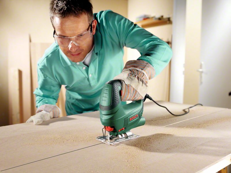 hmpst376_blanco Anwendung der Bosch Stichsäge PST 650