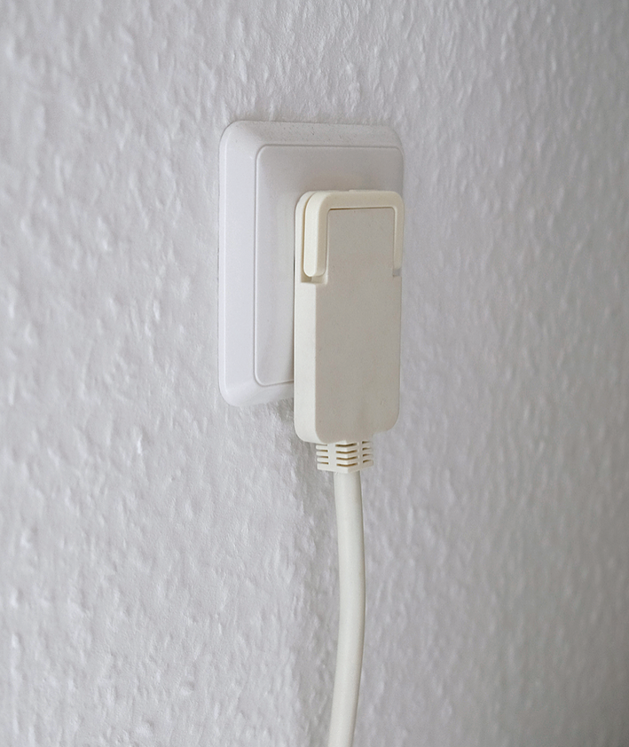 Brennenstuhl Steckdosenleiste mit Flachstecker, 6er, weiß