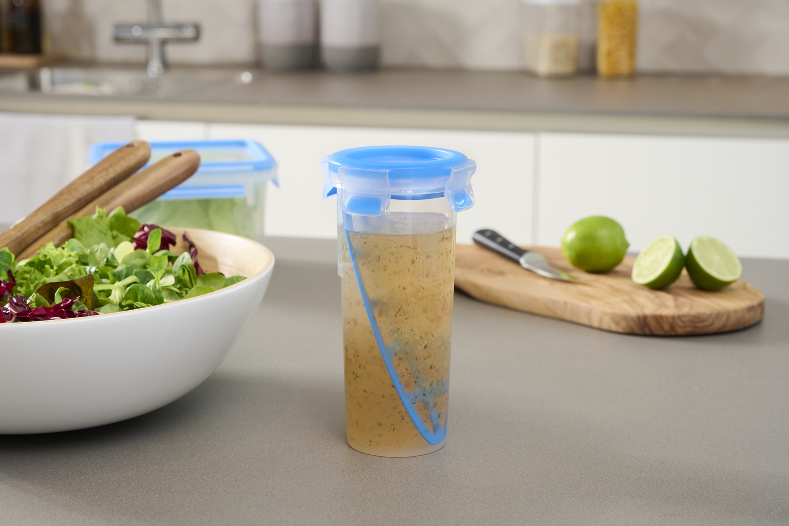 EMSA Clip & Close Mixbecher 0,5 L, rund EMSA Clip & Close Mixbecher 0,5 L, rund