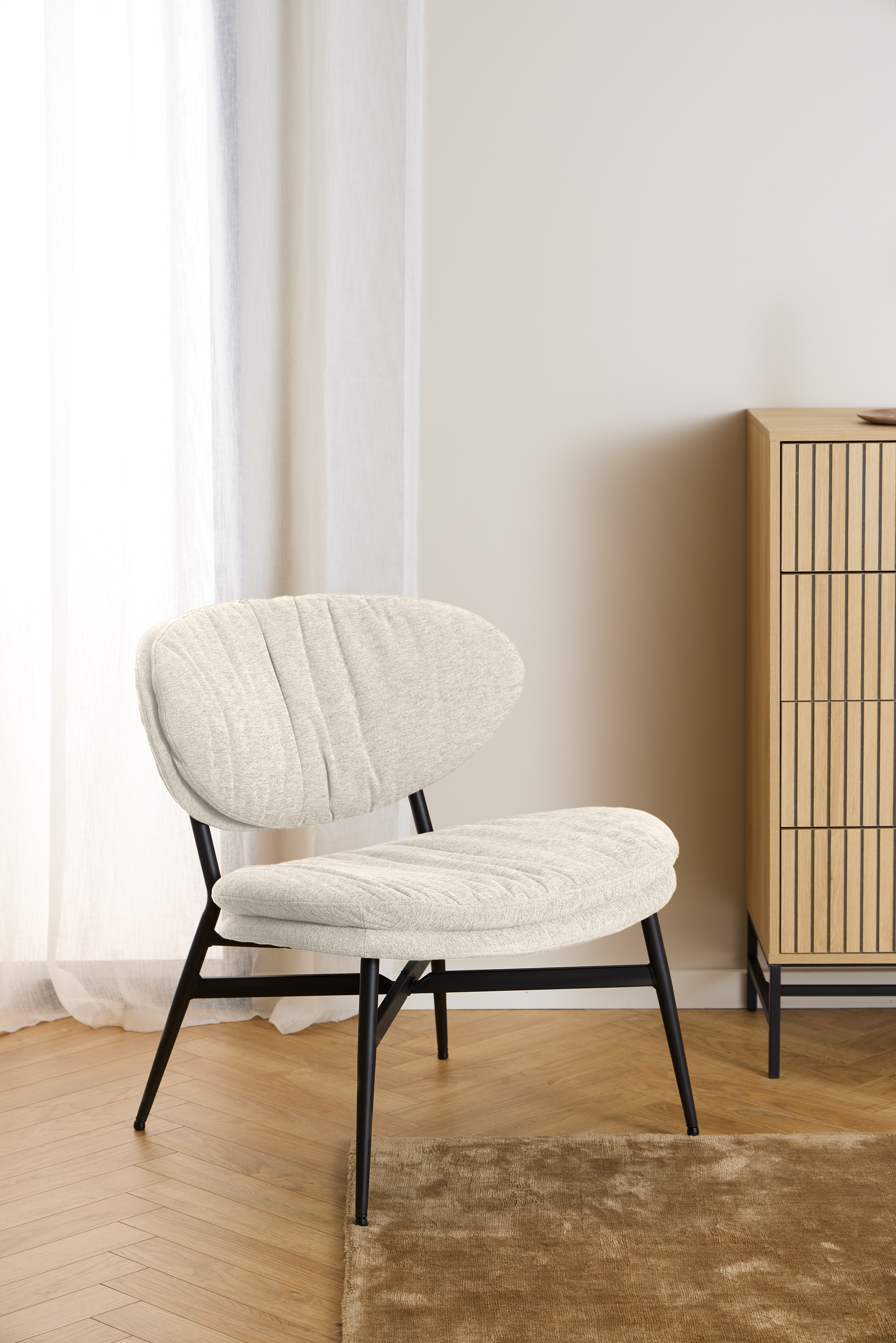 Actona Burma Loungestuhl, Apia Stoff beige 
