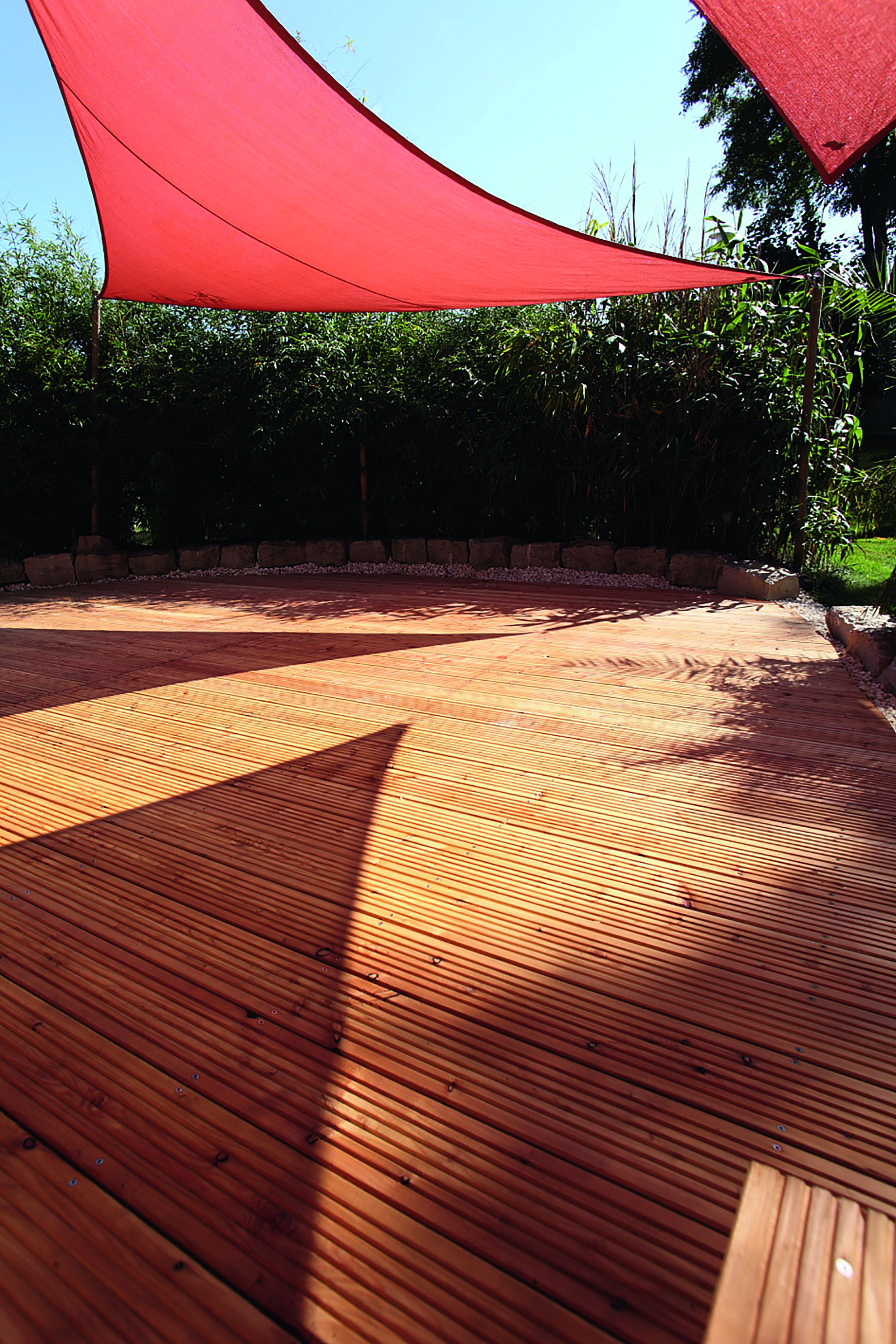 Rettenmeier Douglasie Terrassendiele genutet / fein geriffelt Rettenmeier Douglasie Terrassendiele genutet / fein geriffelt