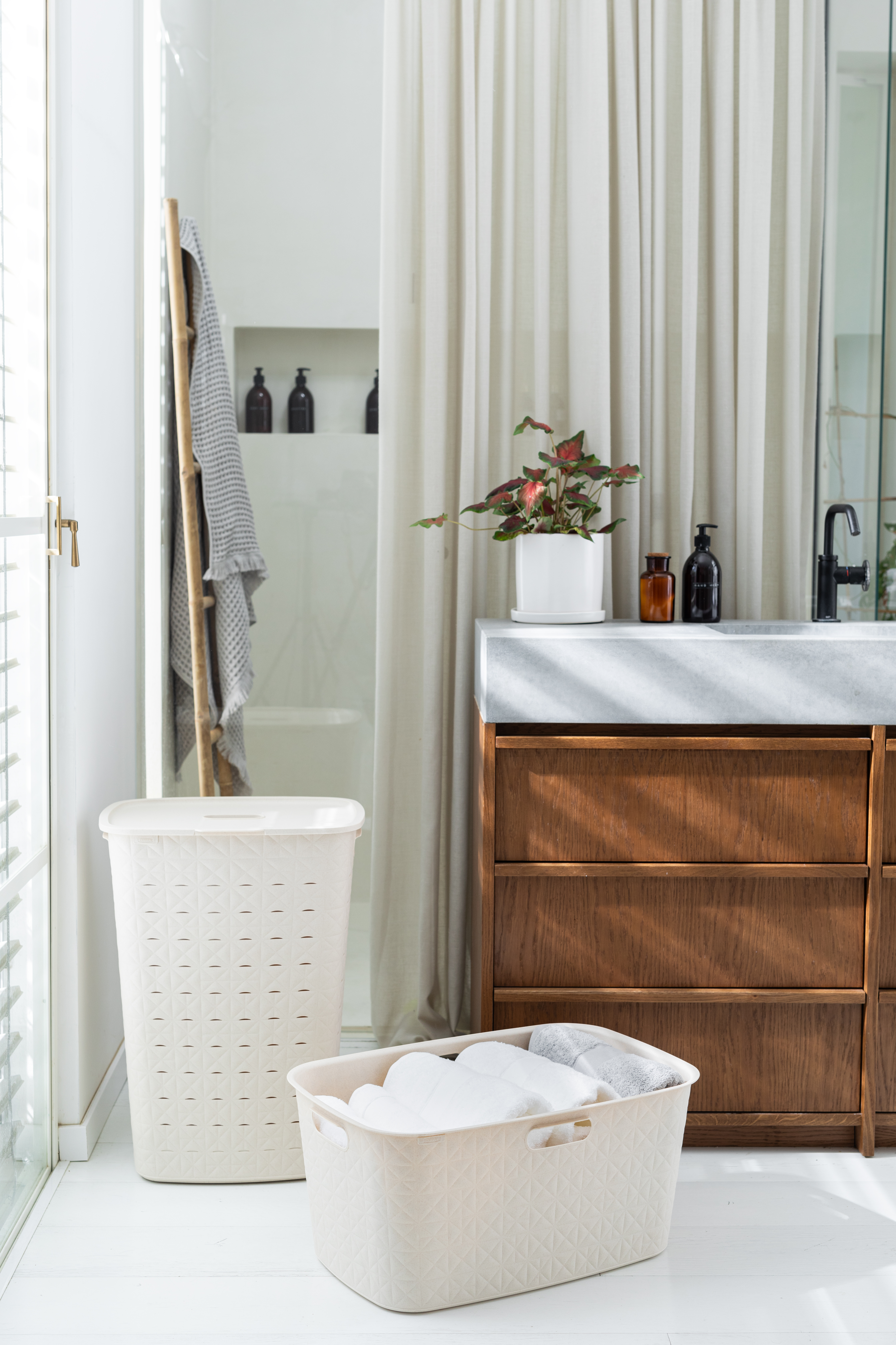 Curver Softex Wäschebox mit Klappdeckel, 56L Curver Softex Wäschebox mit Klappdeckel, 56L