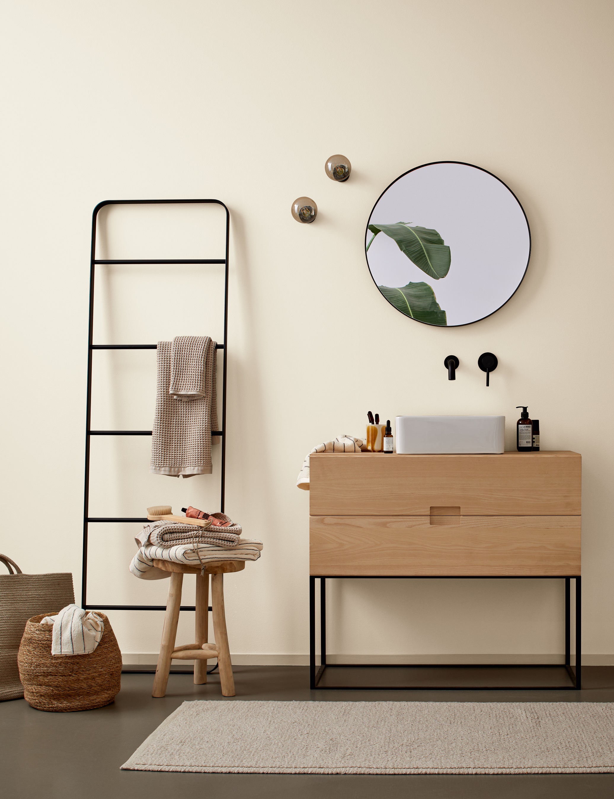 Alpina Pure Farben Cremebeige, 2,5 Liter