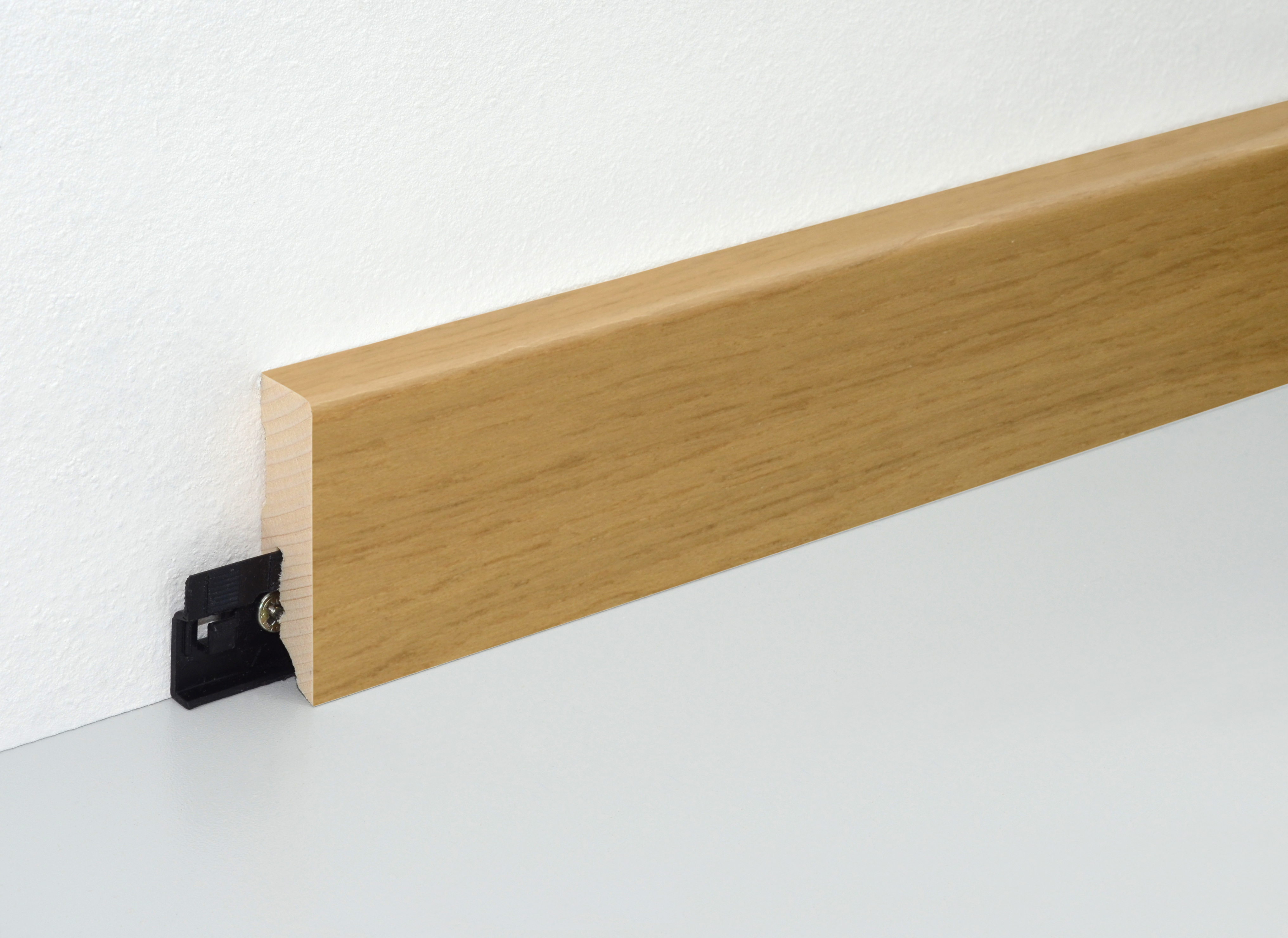 Neuhofer Furnier Sockelleiste Kubisch, Eiche geölt, 16x58 mm, 250 cm Neuhofer Furnier Sockelleiste Kubisch, Eiche geölt, 16x58 mm, 250 cm