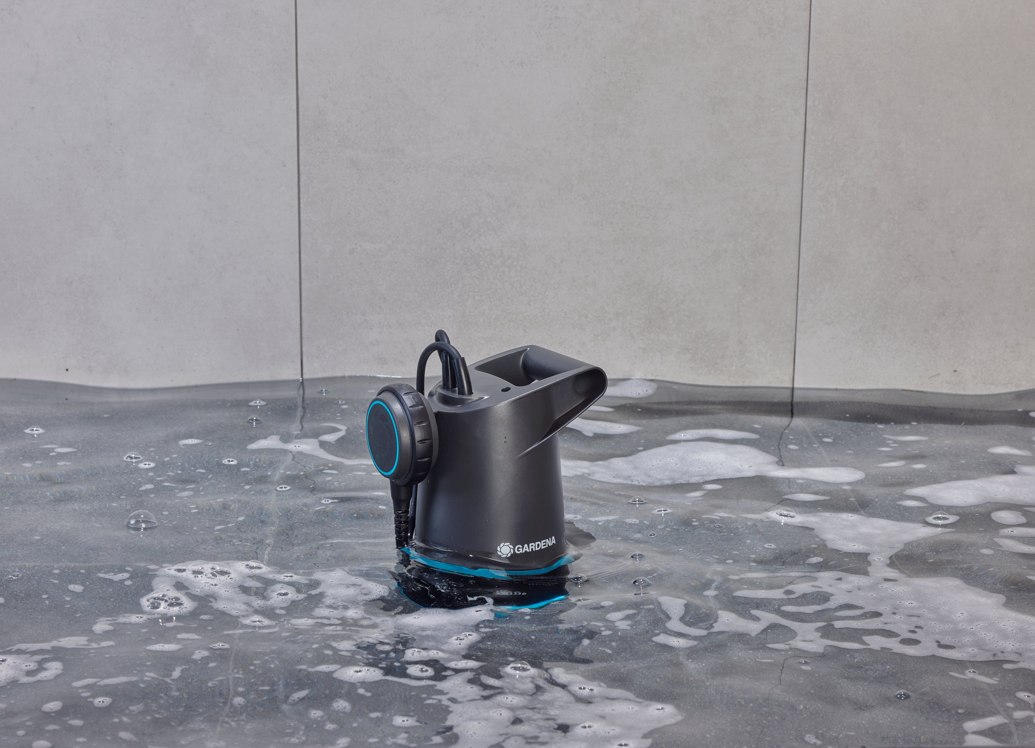 Gardena Klar-/Schmutzwasser-Tauchpumpe 20000 BASIC Gardena Klar-/Schmutzwasser-Tauchpumpe 20000 BASIC