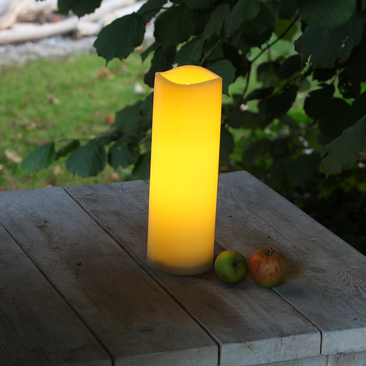 9204_3 Schlaraffenland LED Outdoorkerze mit Fernbedienung, 10 x 30 cm