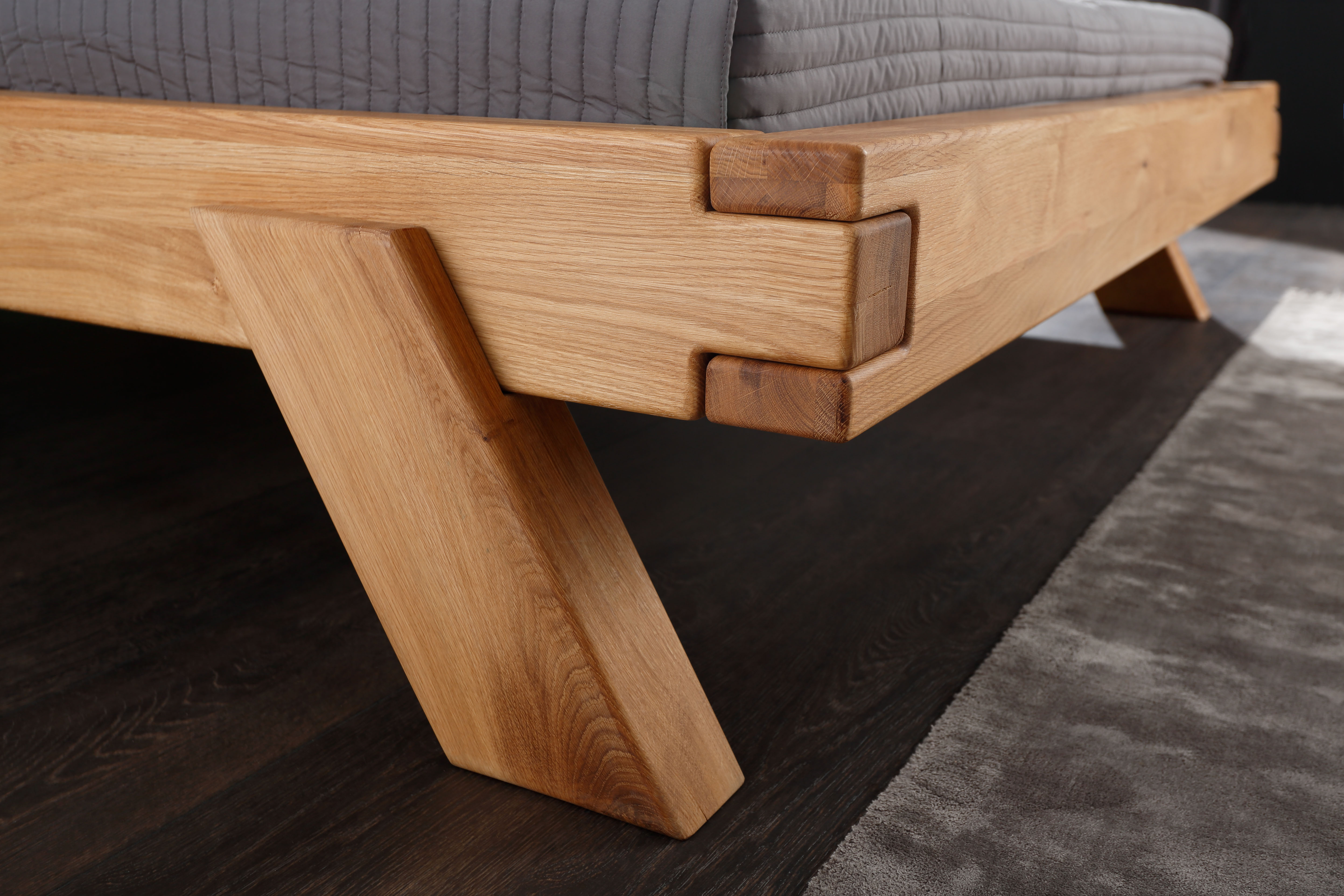 G+K Bett BE-0850, 180 x 200 cm, Wildeiche massiv geölt