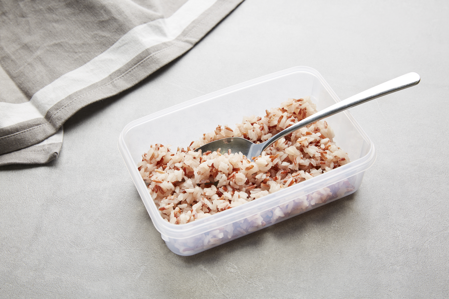 EMSA Clip & Close Frischhaltedose 0,8 L, rechteckig EMSA Clip & Close Frischhaltedose 0,8 L, rechteckig