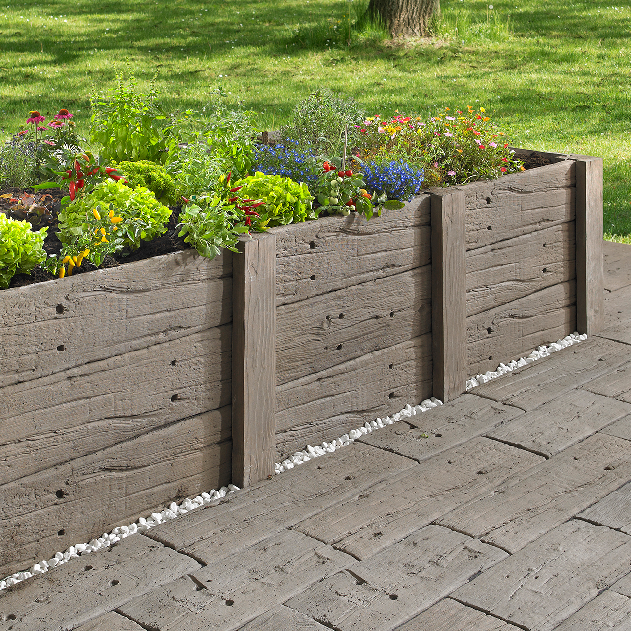 697207_Szene1 Kann Steckpfosten Antik