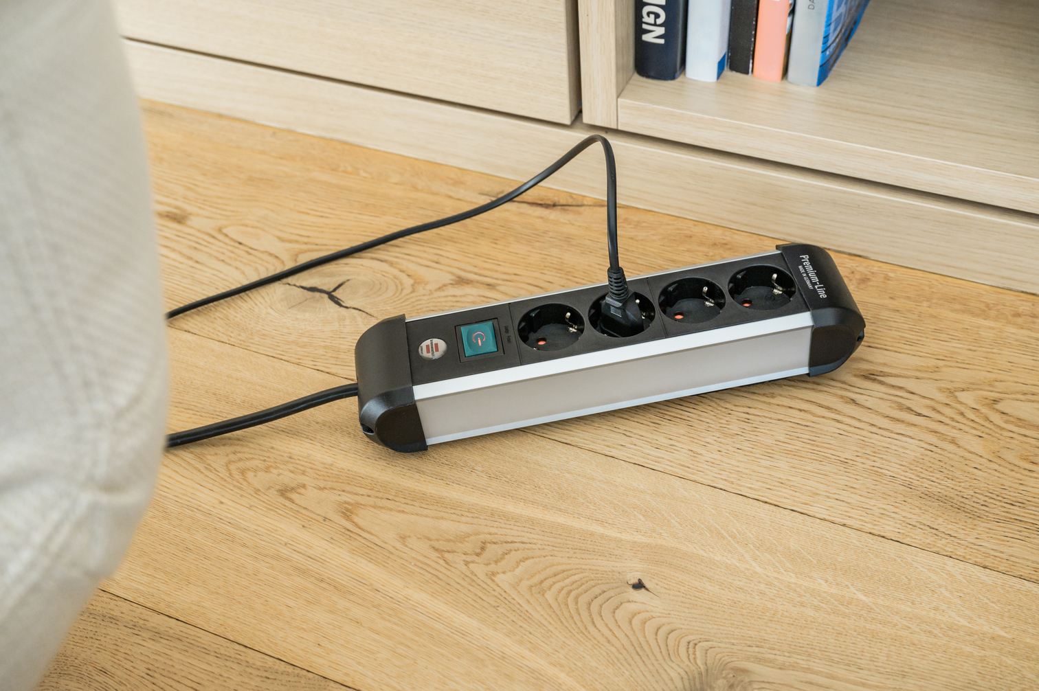 Brennenstuhl Premium-Alu-Line Steckdosenleiste 4-fach, Aluminium