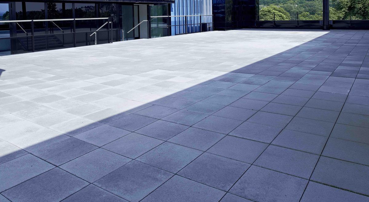 Kann Gehwegplatte 30 x 30 x 4 cm, Grau, betonglatt Kann Gehwegplatte 30 x 30 x 4 cm, Grau, betonglatt