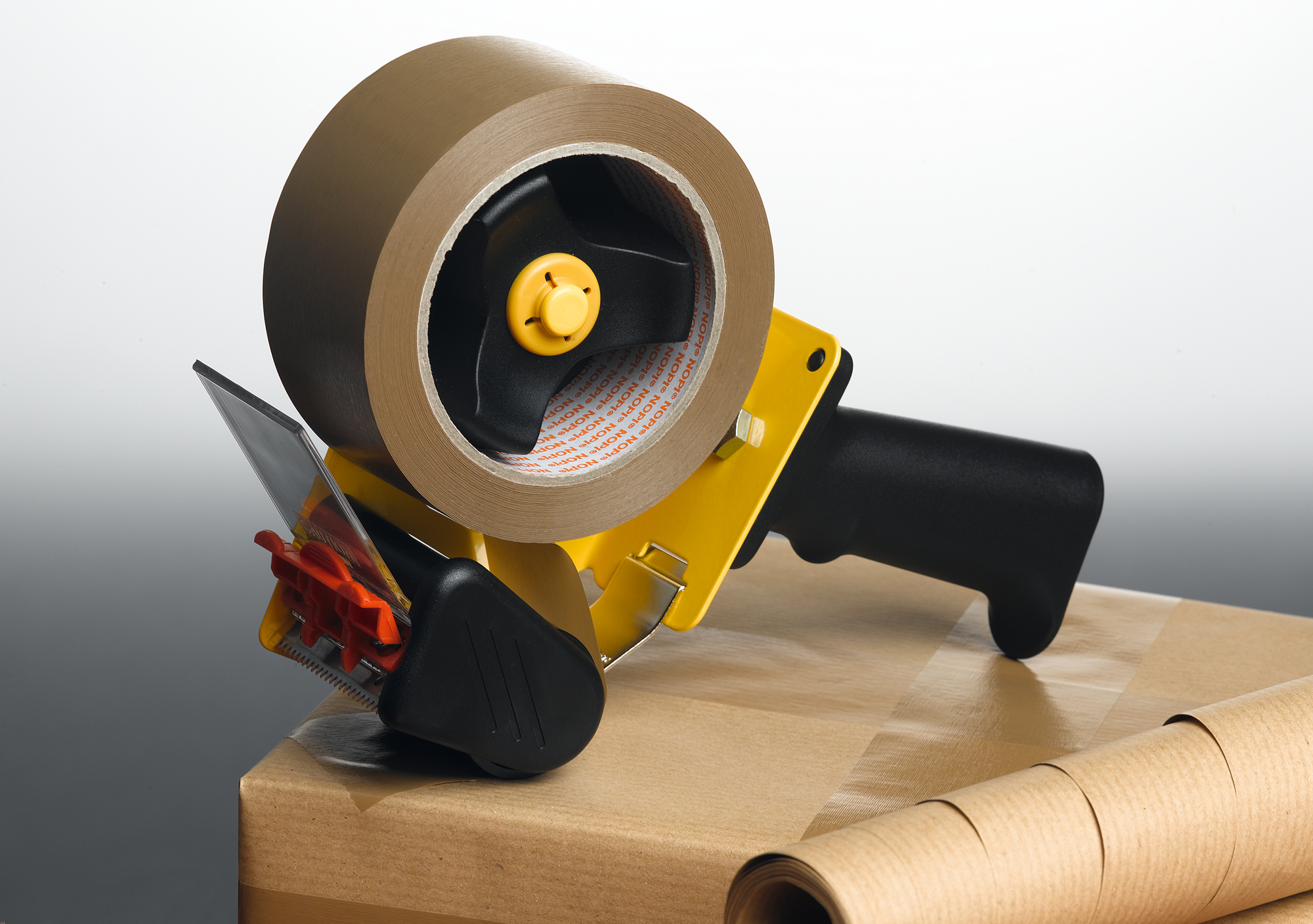 NOPI_56406_ap_1 tesa Nopi Abroller Economy