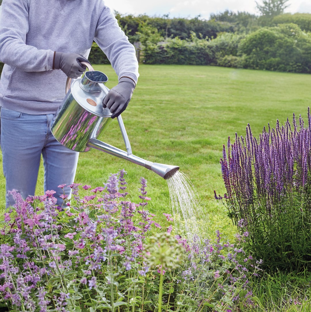 Smart Garden Gießkanne mit großer Reichweite 9L, verzinkter Stahl