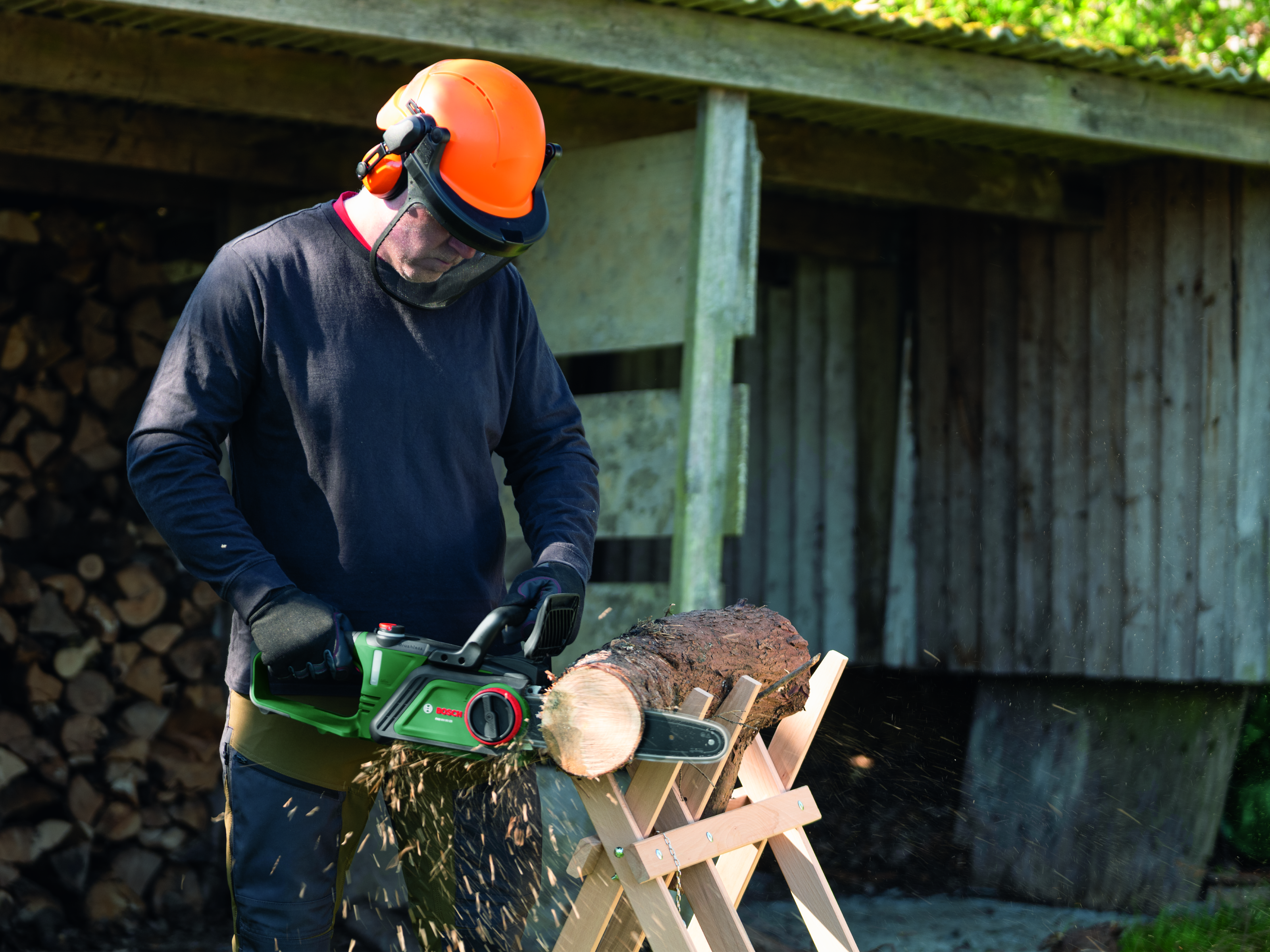 Bosch Akku-Kettensäge PKE18V-30-28