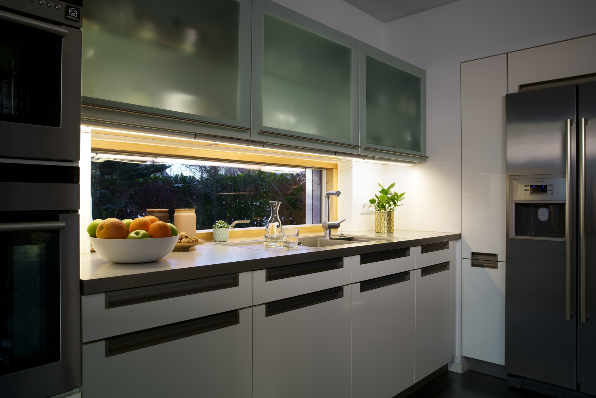 Osram Flache Unterbauleuchte "Linear LED Flat Sensor" 12W, 3000K