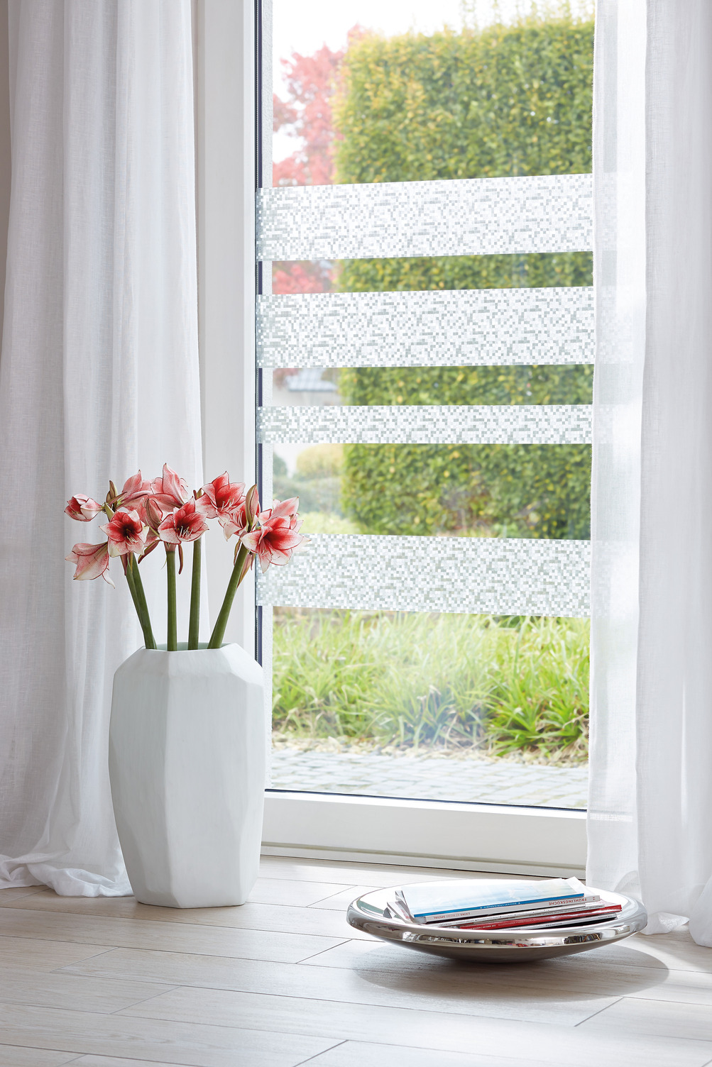 678897_02 DCFIX STATIC WINDOW STRIPES SUNR.7,5X200