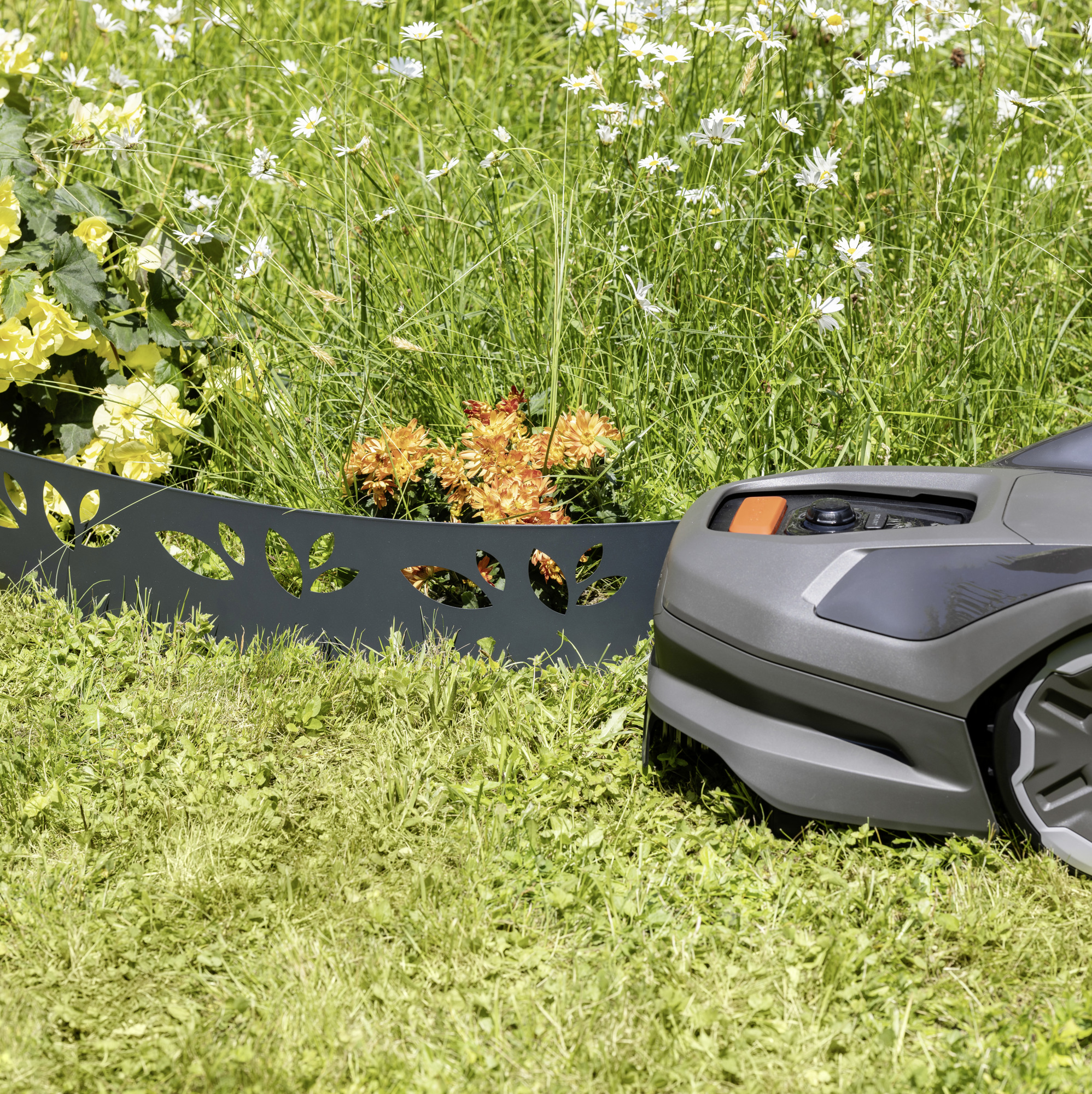 Windhager Rasen - und Gestaltungskante, Blätter anthrazit, 118 x 20 cm