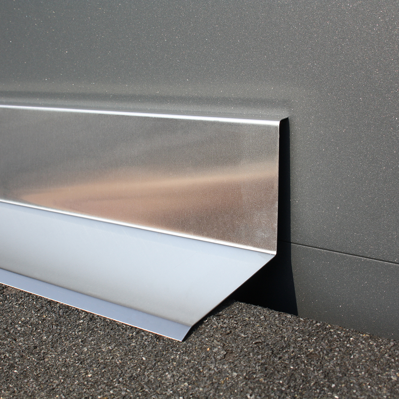 174027-1 Sarei Wandanschlussblech, 168 mm x 2 m