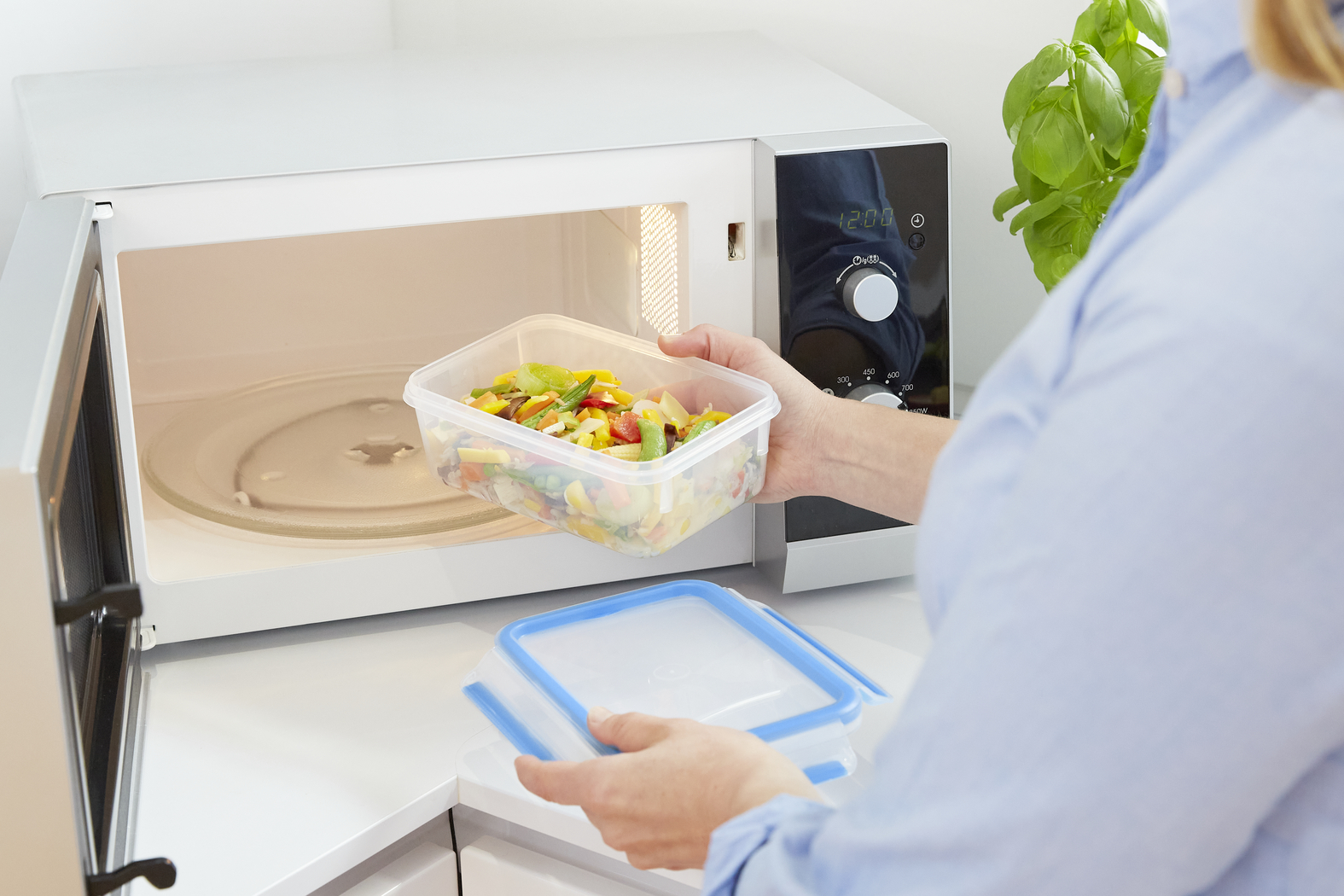 EMSA Clip & Close Frischhaltedose 1 L, rechteckig EMSA Clip & Close Frischhaltedose 1 L, rechteckig