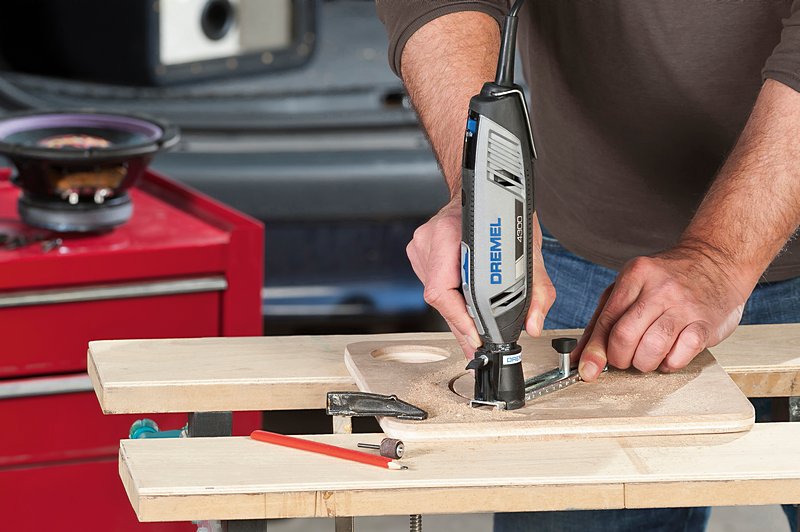 21401 Dremel Kreis- und Parallelschneider (678)