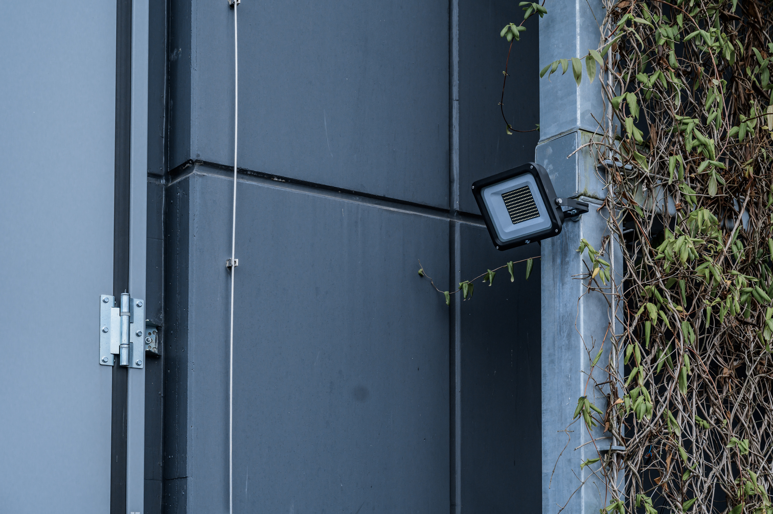 Brennenstuhl LED Strahler JARO 14060 / LED-Leuchte 100W für außen Brennenstuhl LED Strahler JARO 14060 / LED-Leuchte 100W für außen