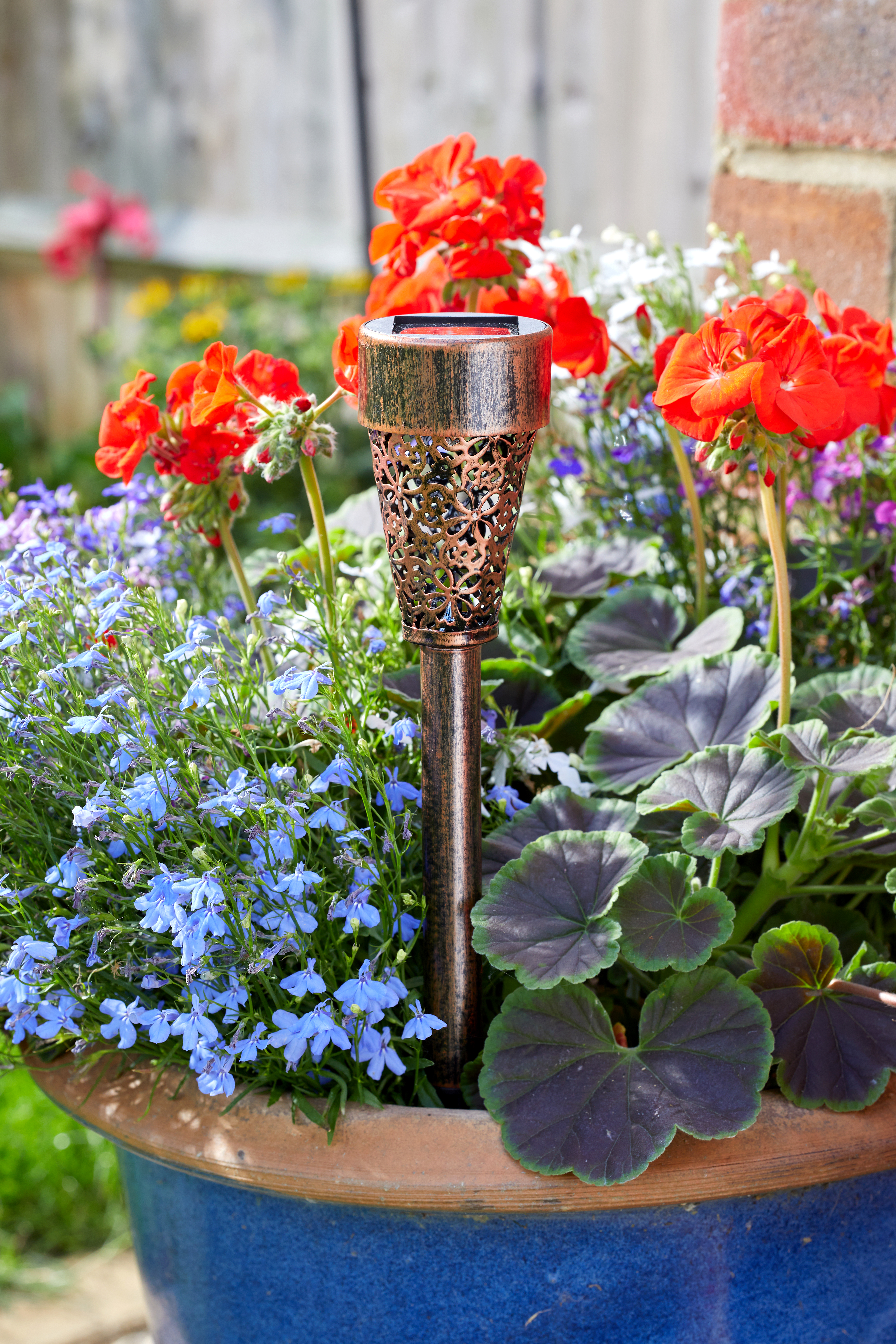 Smart Solar Pfahlleuchte Damasque Smart Solar Pfahlleuchte Damasque