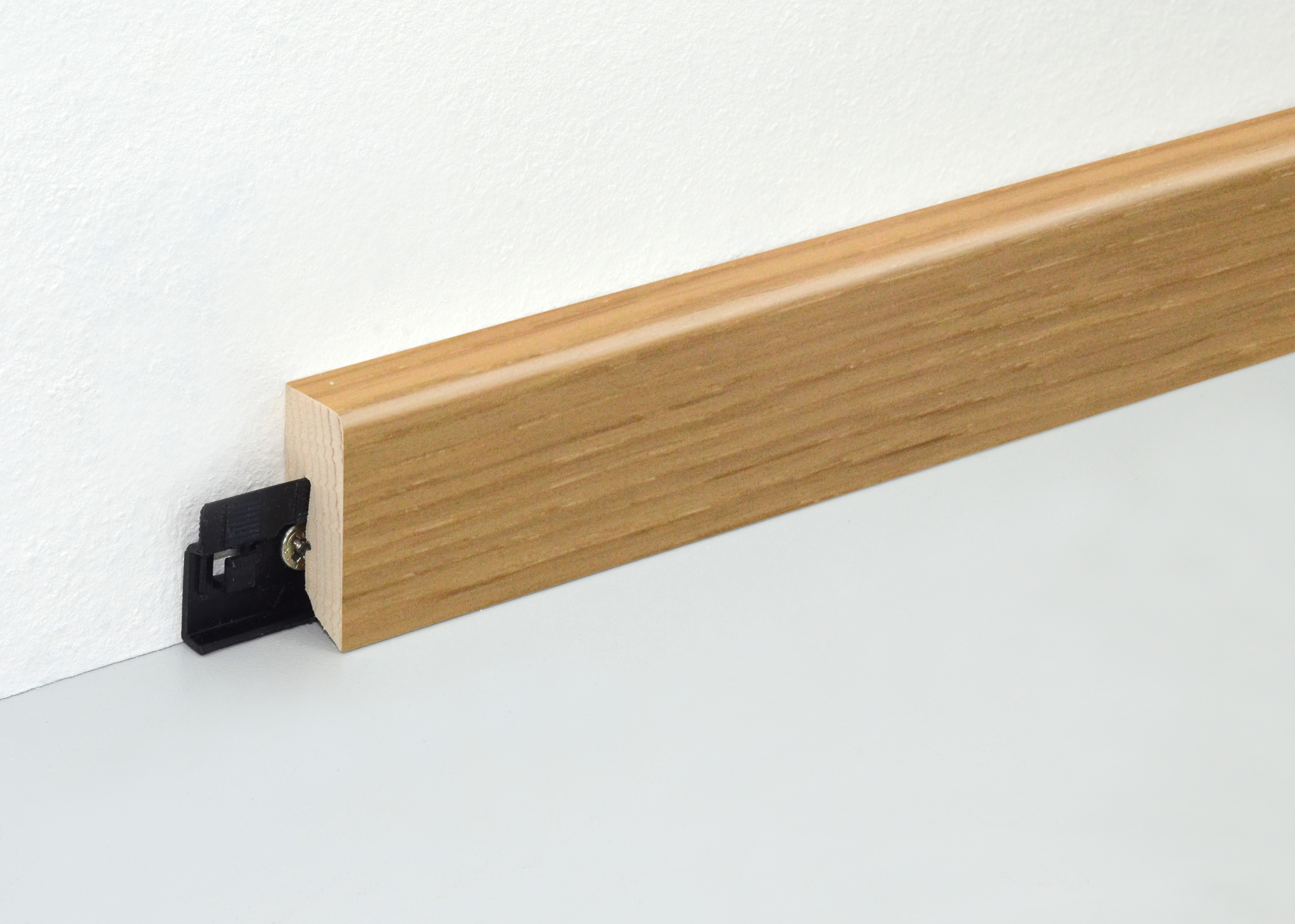 Neuhofer Furnier Sockelleiste Kubisch, Eiche geölt, 16x40 mm, 250 cm Neuhofer Furnier Sockelleiste Kubisch, Eiche geölt, 16x40 mm, 250 cm