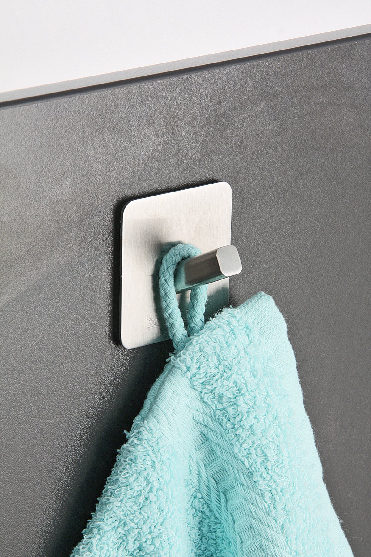 022680_02 FACKELMANN  KLEBEHAKEN QUADRA 5CM EDELSTAHL