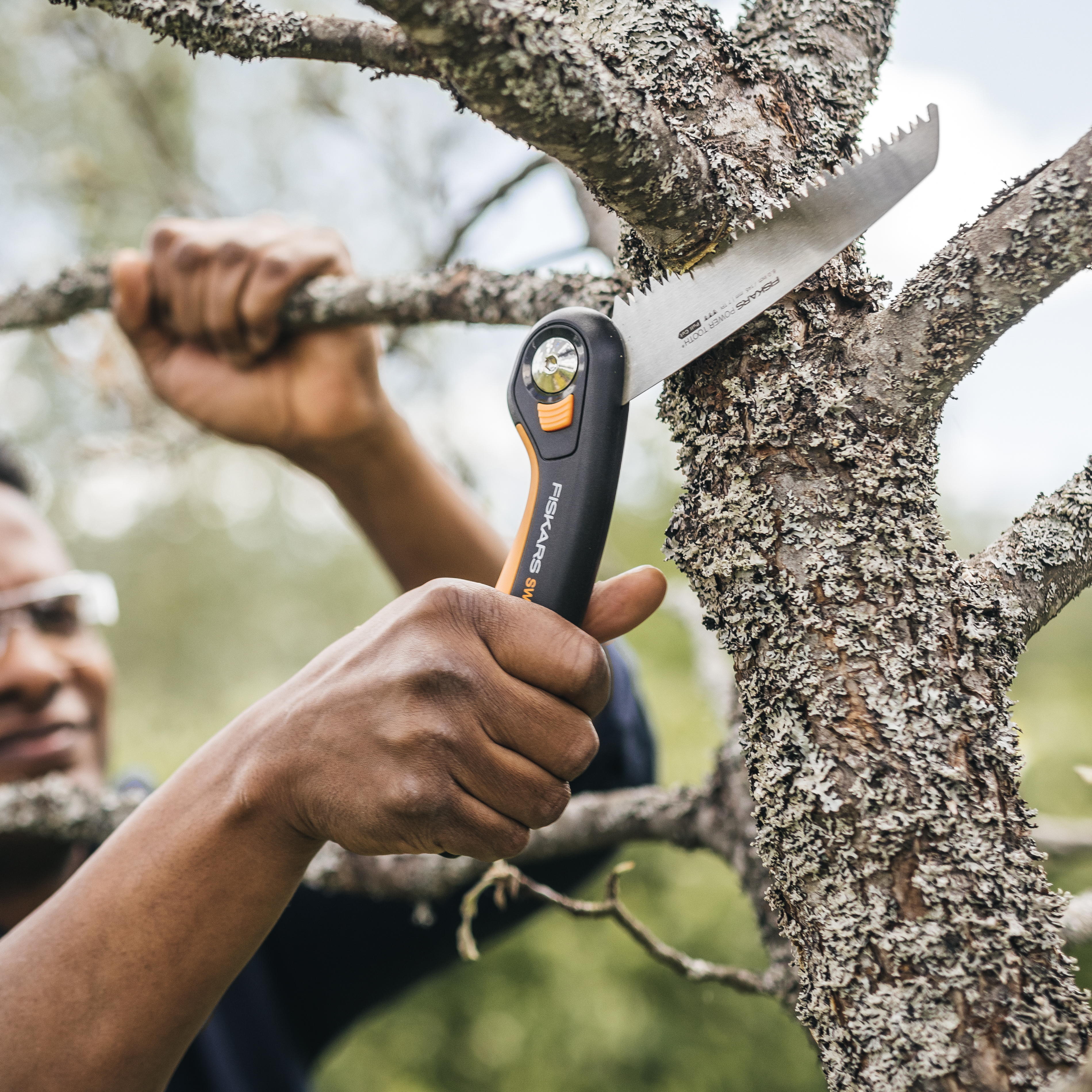 Fiskars Plus™ Klappsäge SW68, Blattlänge 15 cm