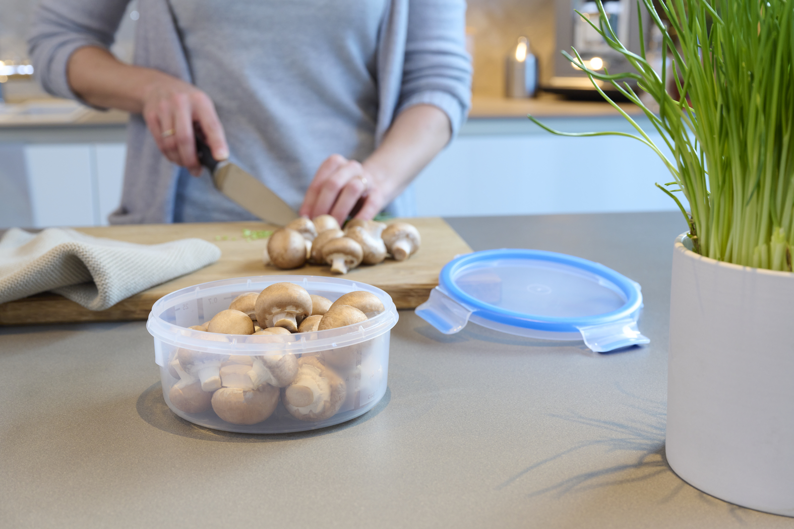 EMSA Clip & Close Frischhaltedose 0,85 L, rund EMSA Clip & Close Frischhaltedose 0,85 L, rund