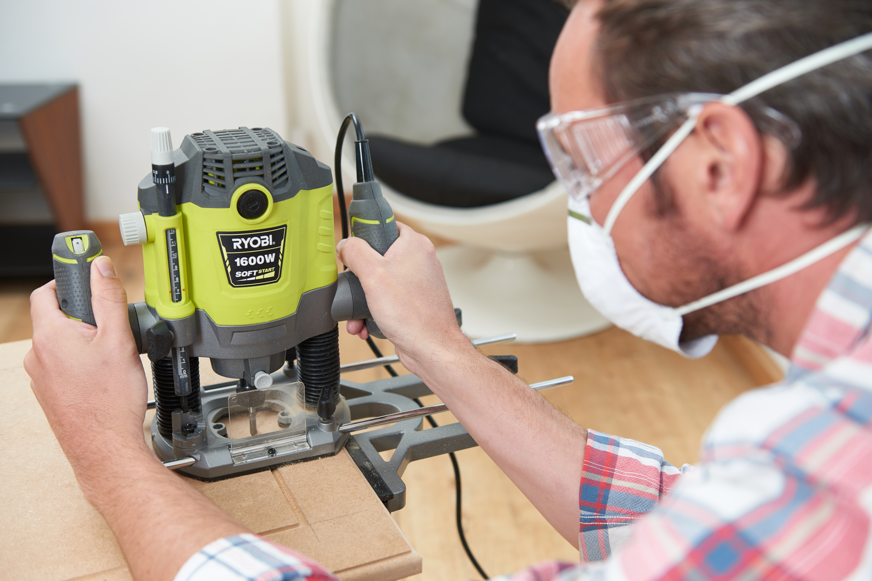 802308_2_5133004796-RRT1600-K-App_37 RYOBI Oberfräse RRT1600-K
