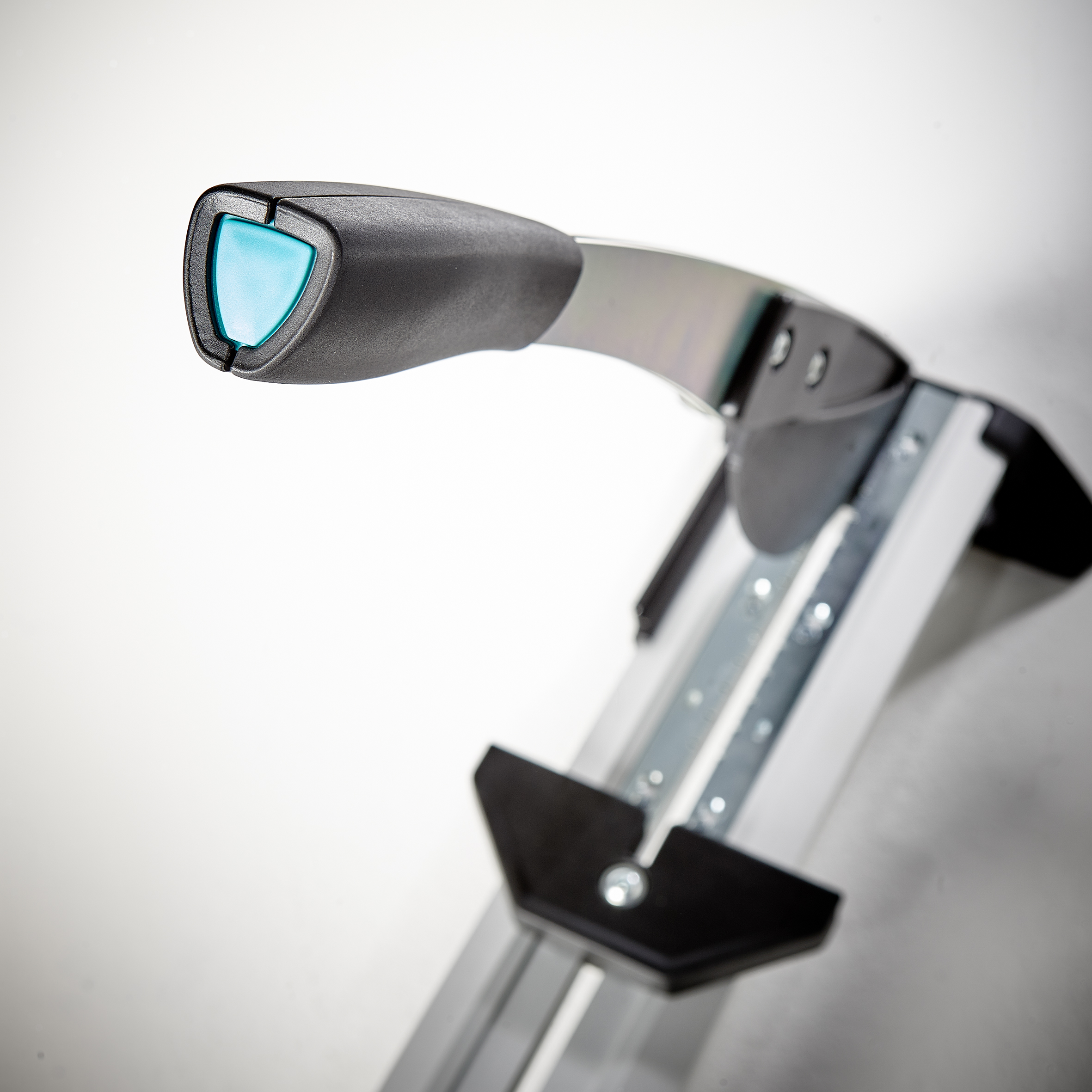 4006885693906_6939000_15_detail_original wolfcraft Vinyl- und Laminatschneider VLC 800