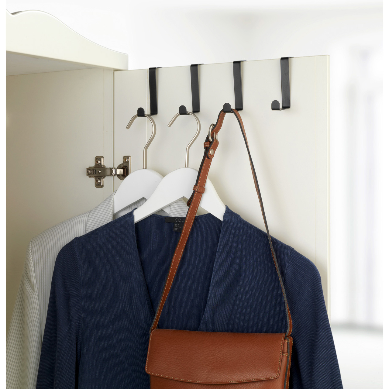 733821-Tu-rgarderobenhaken-schwarz-matt-4er_AMBI_01 WENKO TÜRGARDEROBENHAKEN SCHWARZ 4ER