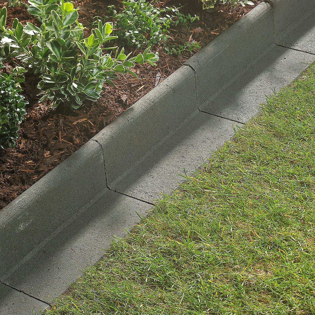 282066_Szene1 Kann Mähwinkel