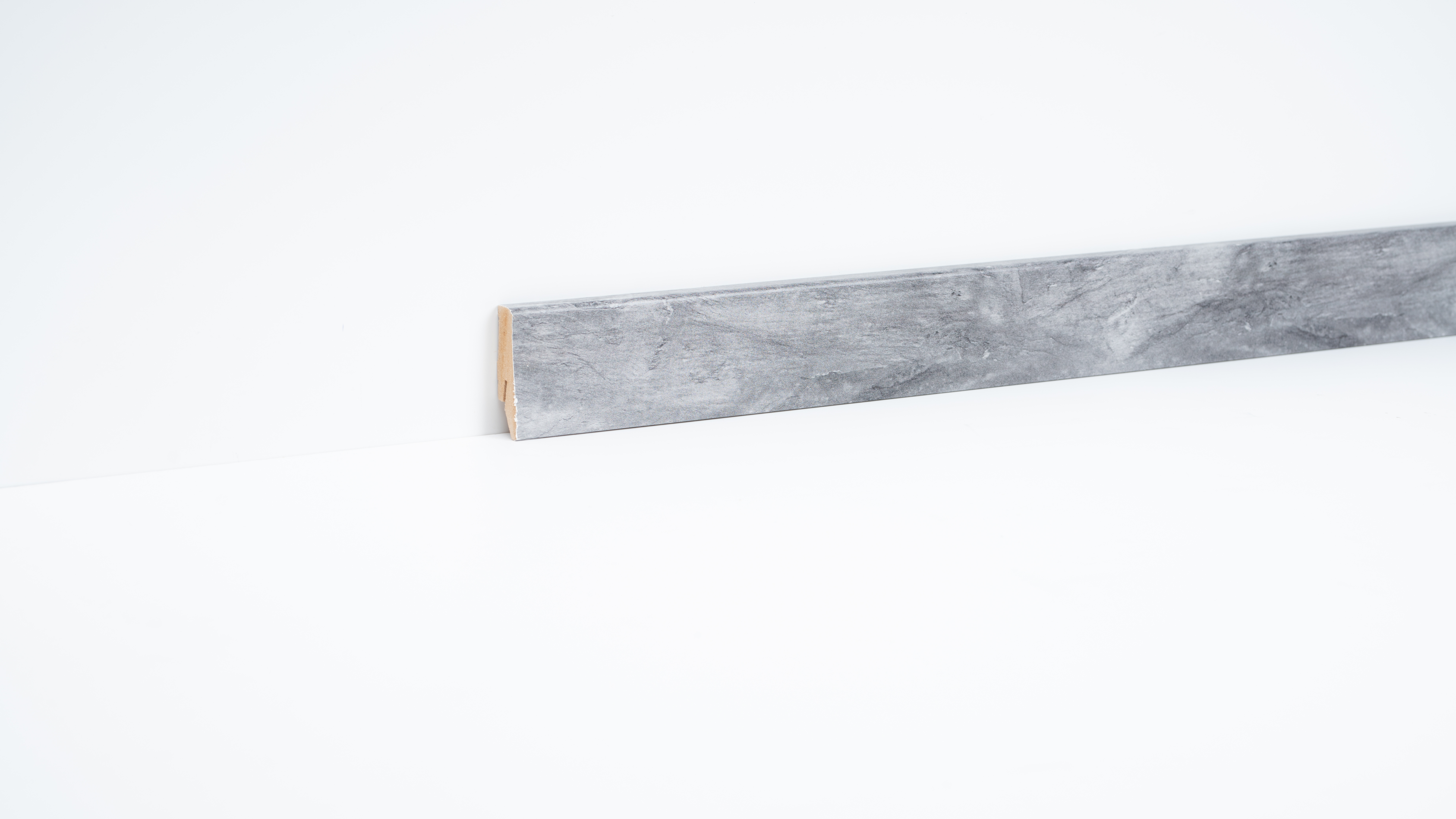 Classen Sockelleiste Nimbus Dark (Clip)