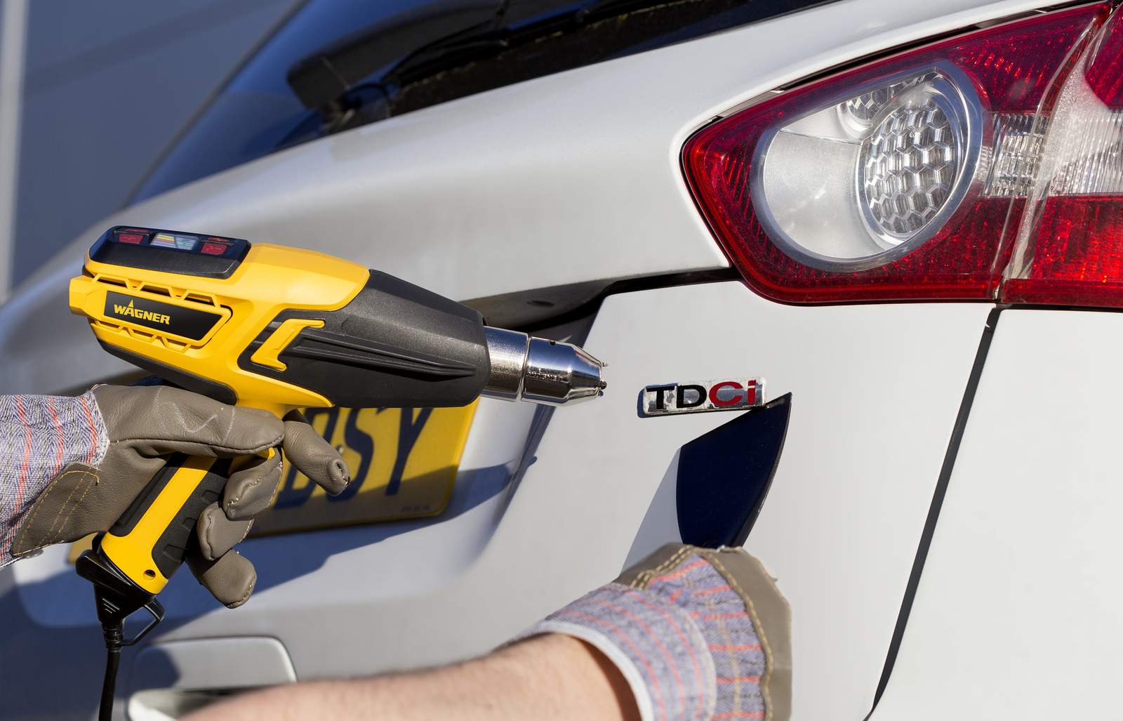 Furno-500-Concentrator-remove-decal-IMG_4098 Anwendungsbeispiel am Auto