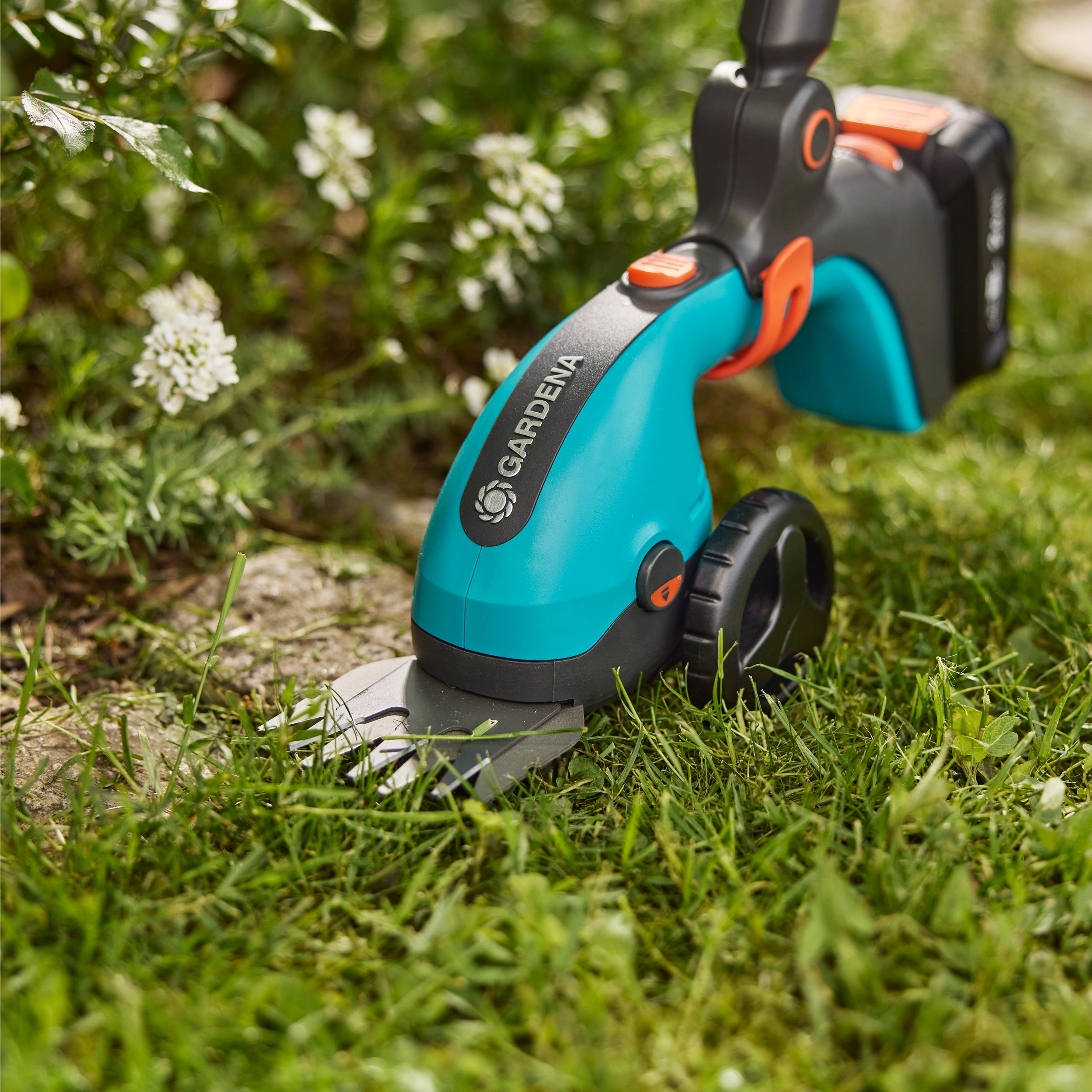 Gardena Akku-Grasscheren-Set PowerCut 20/18V P4A solo