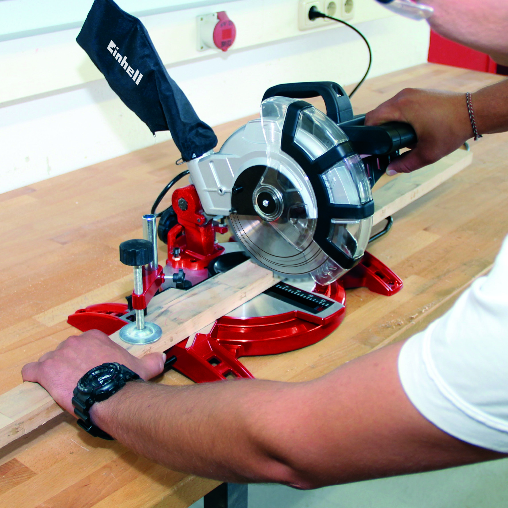 Einhell TC-MS 2112 Kapp-Gehrungssäge Einhell TC-MS 2112 Kapp-Gehrungssäge